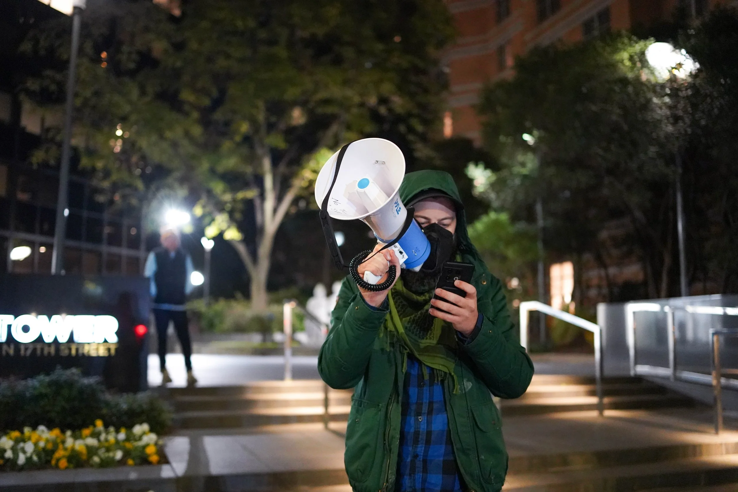 speaker no tech in apartheid 1.jpg