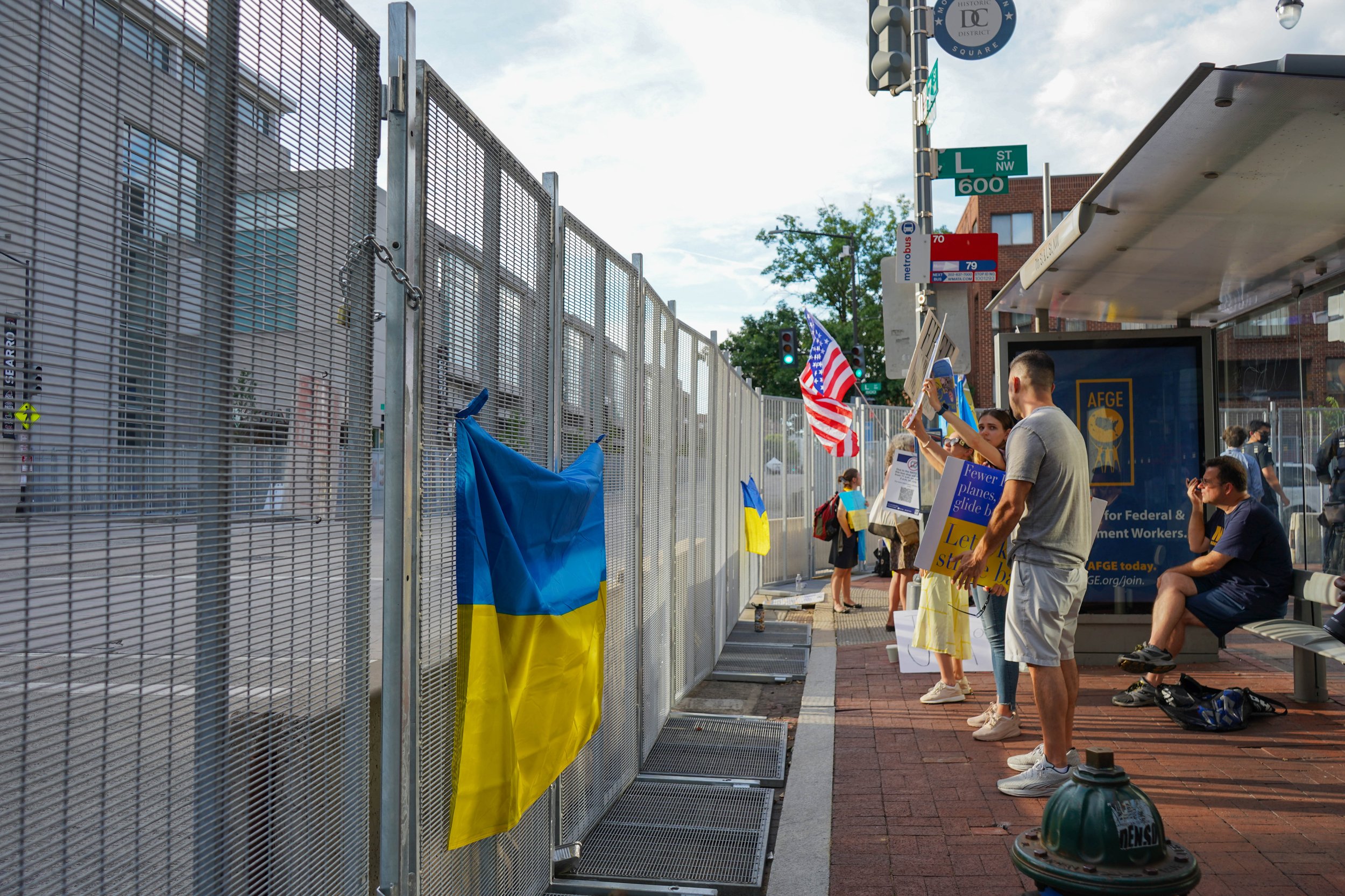 Ukrainians protesting 1.jpg