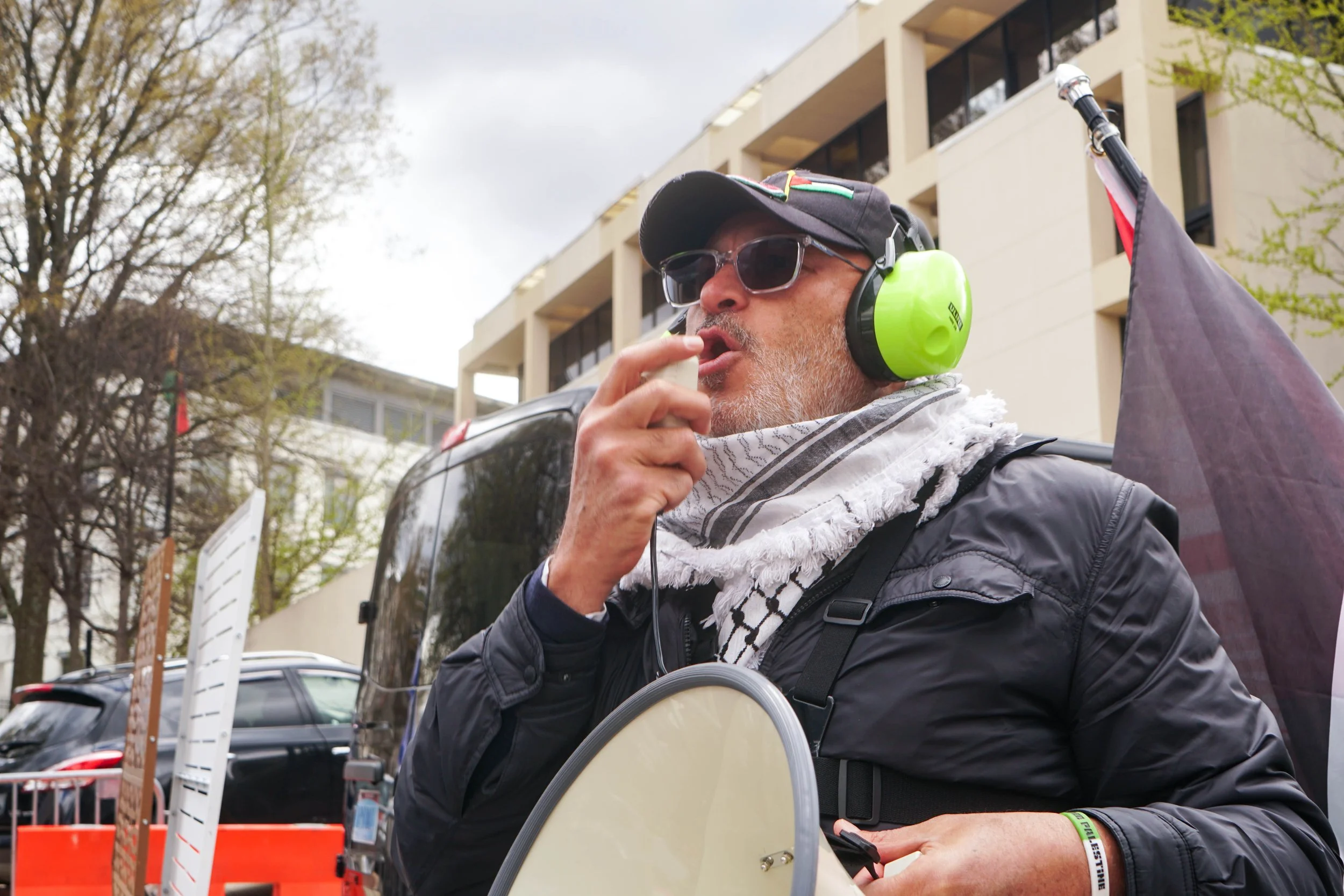KI counter protesters Haithem 2.jpg