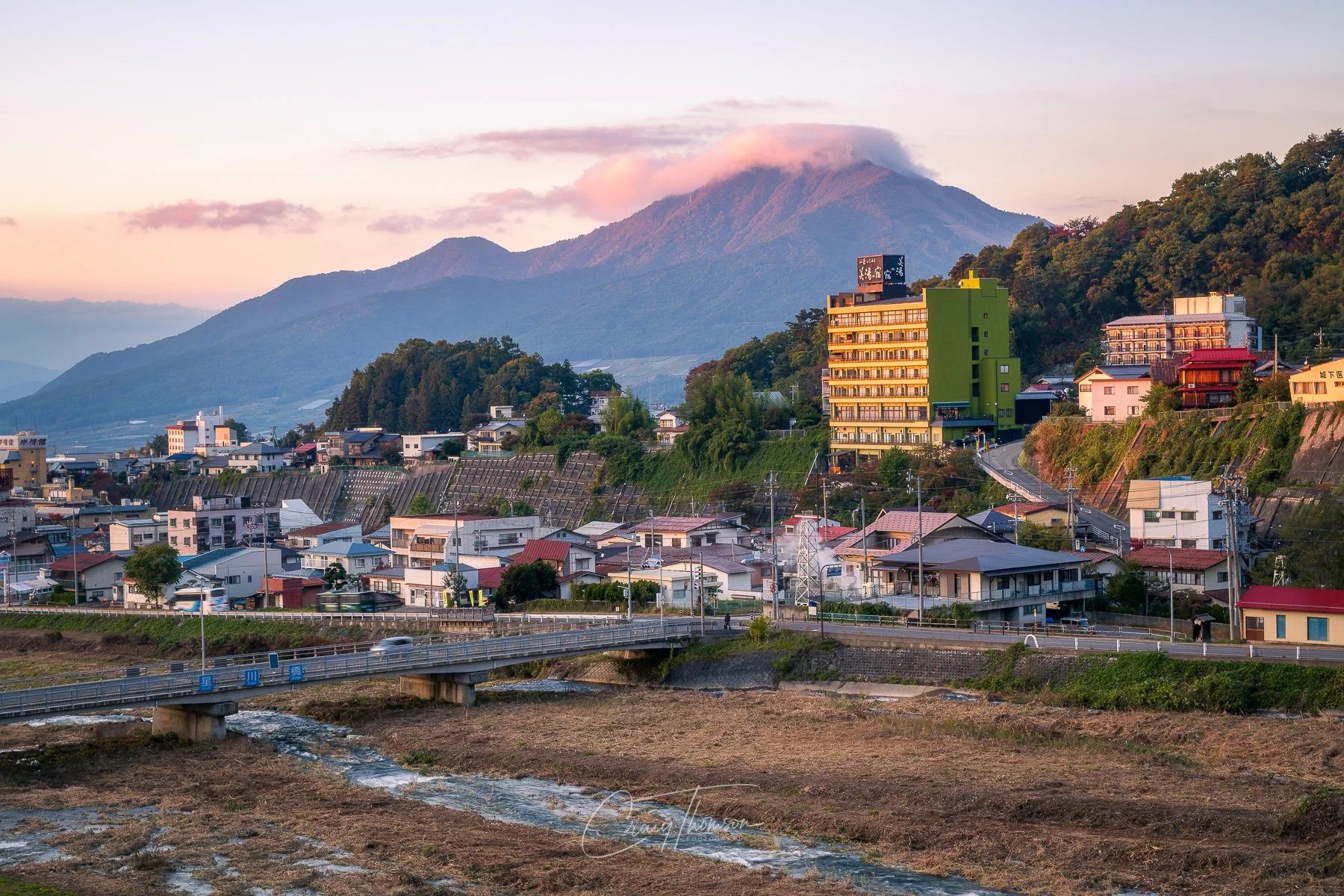 Yamanouchi Mountains