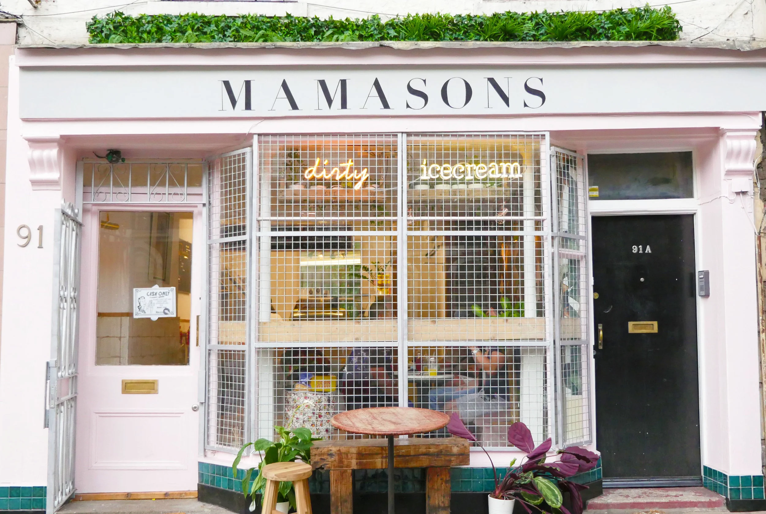 MAMASONS_SHOP_FRONT.jpg