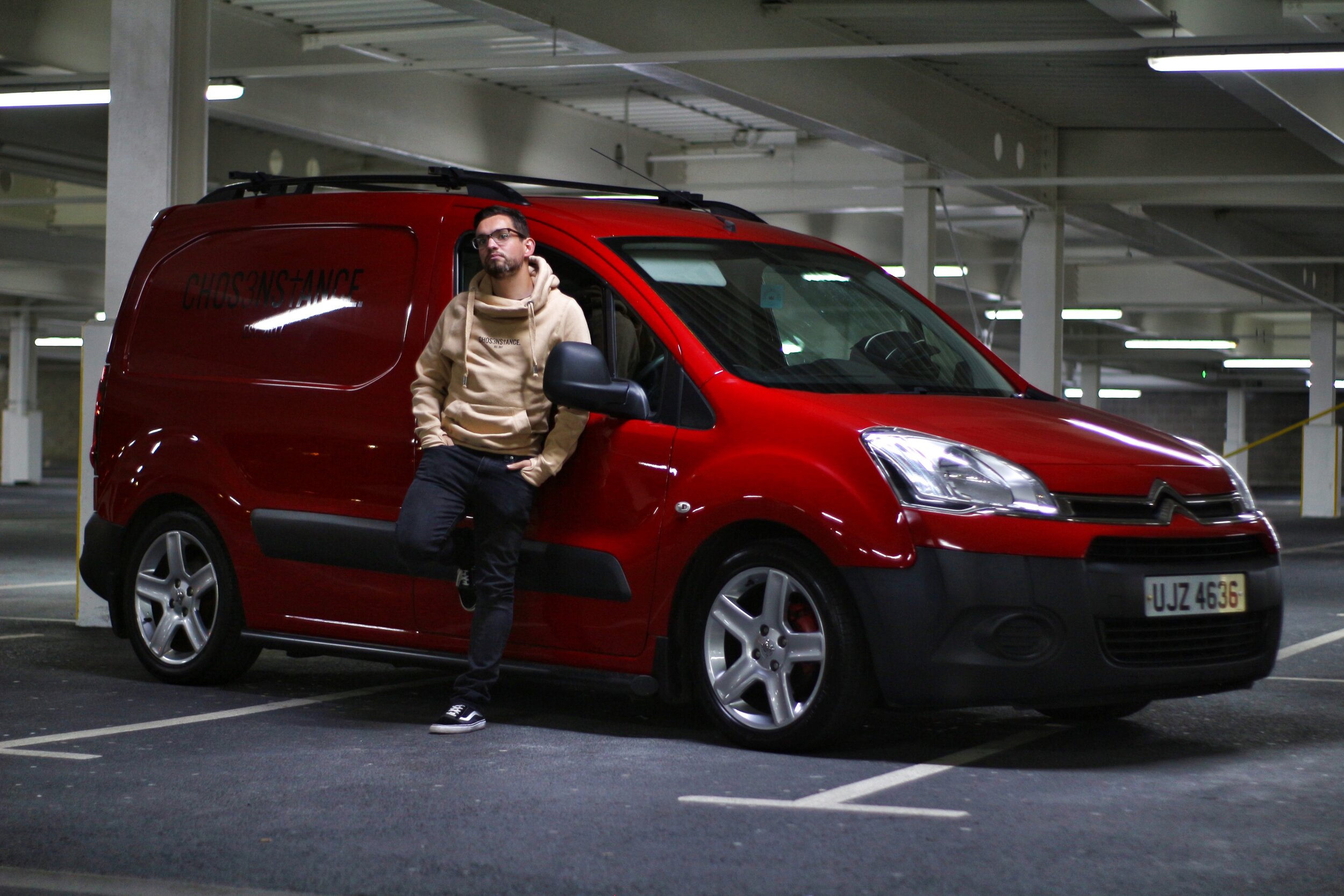 D9B0E441-F6EF-4872-AB21-526855726E06