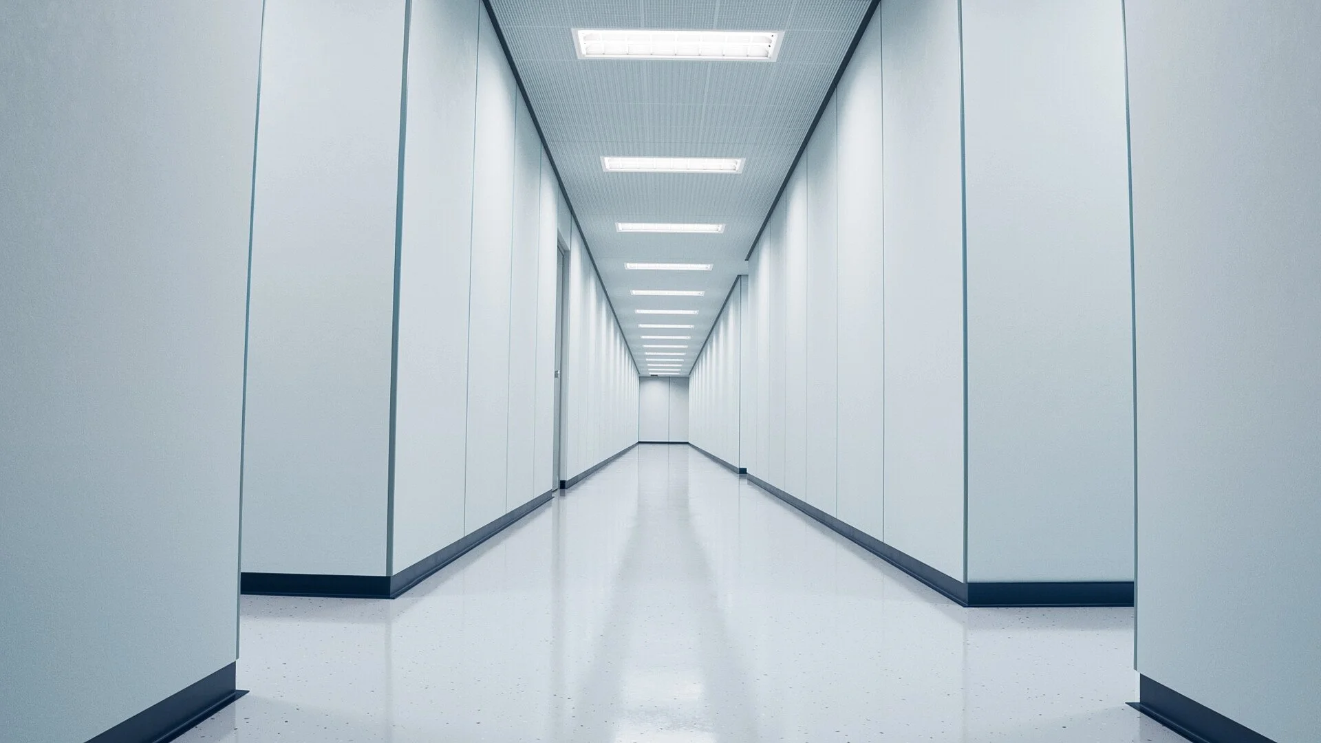 wojciech-szklarski-corridor-04.jpg