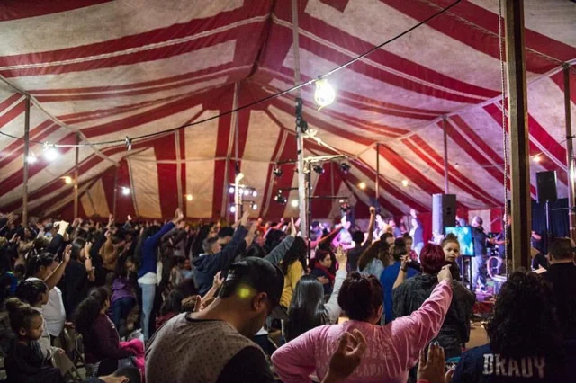 (10 Days Tent in Bridgeport, CT. Click on the picture for more CT reports)
