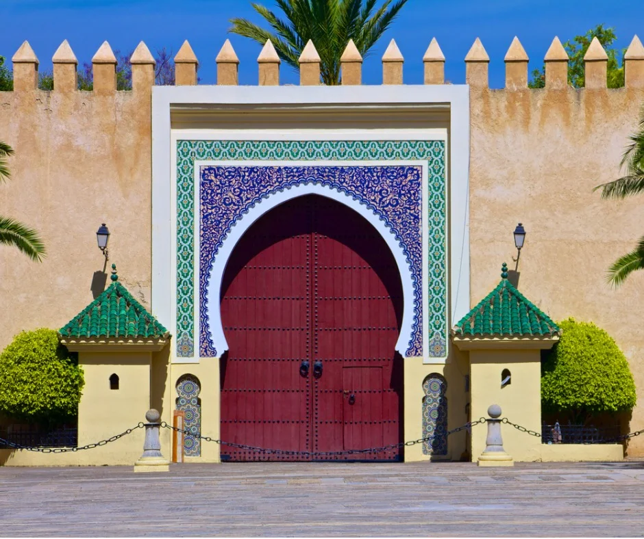 MARRAKECHgate-to-the-palace-of-the-king-of-morocco-FACEBOOK.jpg