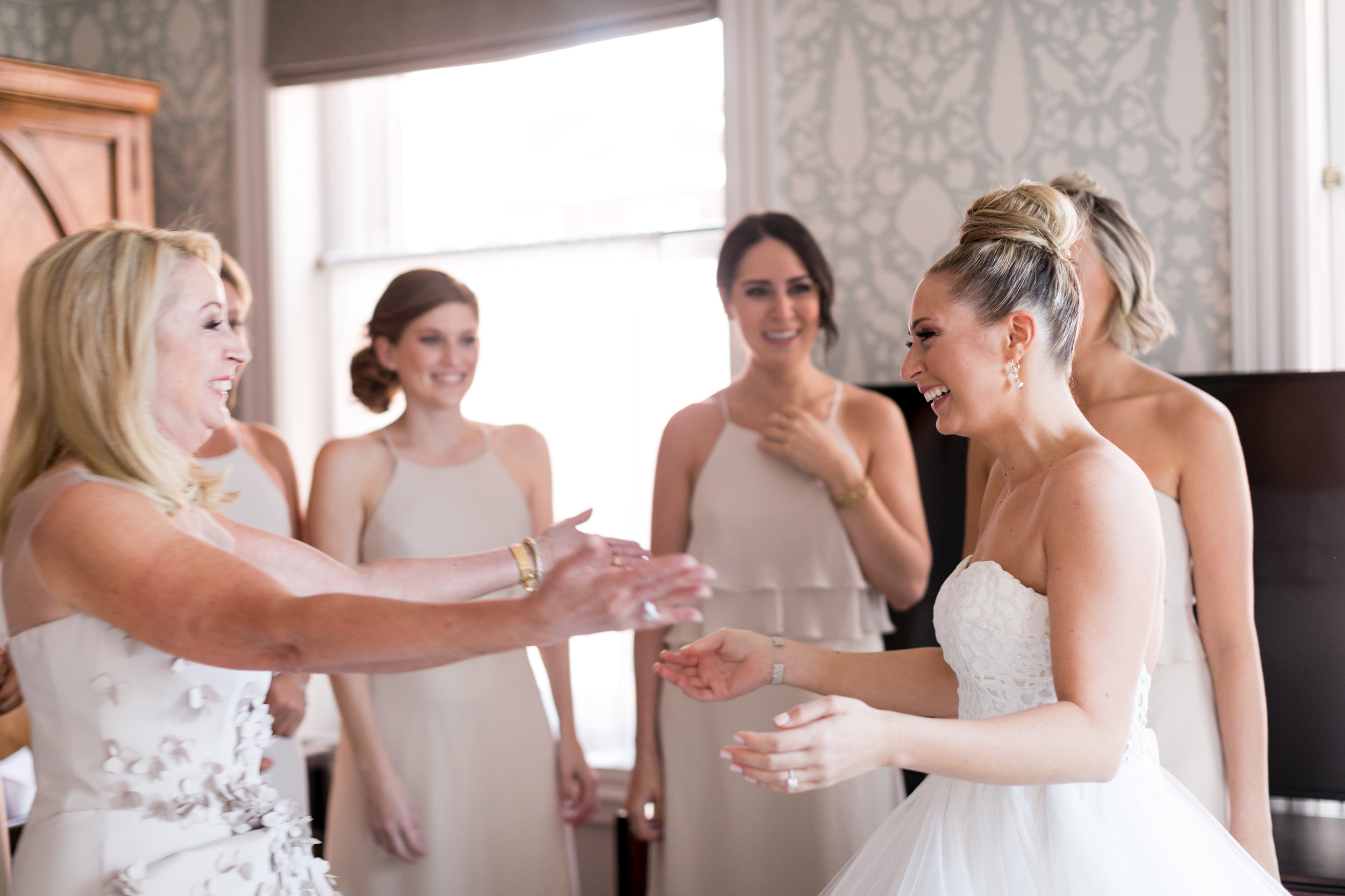8.24.18_Stephanie_Ariel_WeddingTeasers-27.jpg