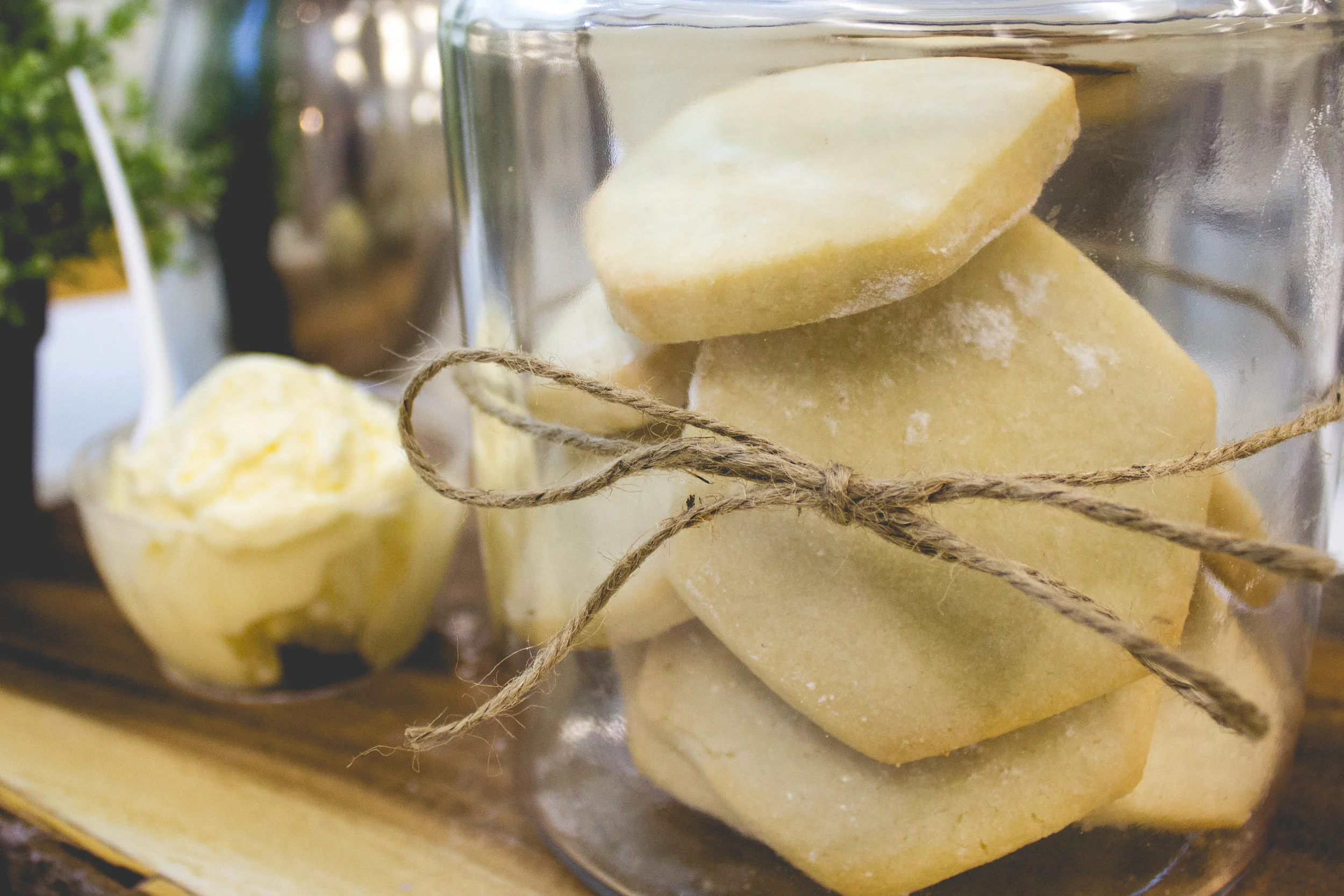 Old-Fashioned Vanilla Shortbread — Authentic Gourmet BakeShop