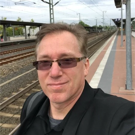 Terry Schussler (Deutsche Telekom) on the Importance of 5G and Edge Compute to AR