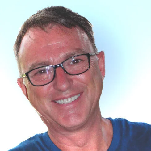 Phil Greenhalgh (WaveOptics) on the Art and Science of Designing Waveguide Optics for Wearable Displays