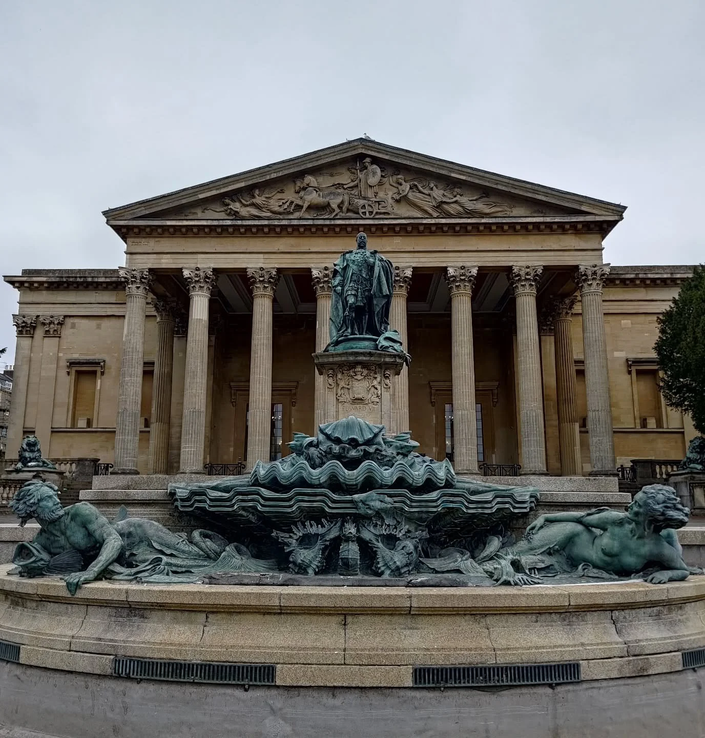 Haven't posted to the grid in a while - here's a little shot of Bristol's stunning Victoria Rooms after today's recital with @siandicker, followed by a masterclass with singer-pianist duos from @bristolunimusic - a treat of a day all round! ❤️