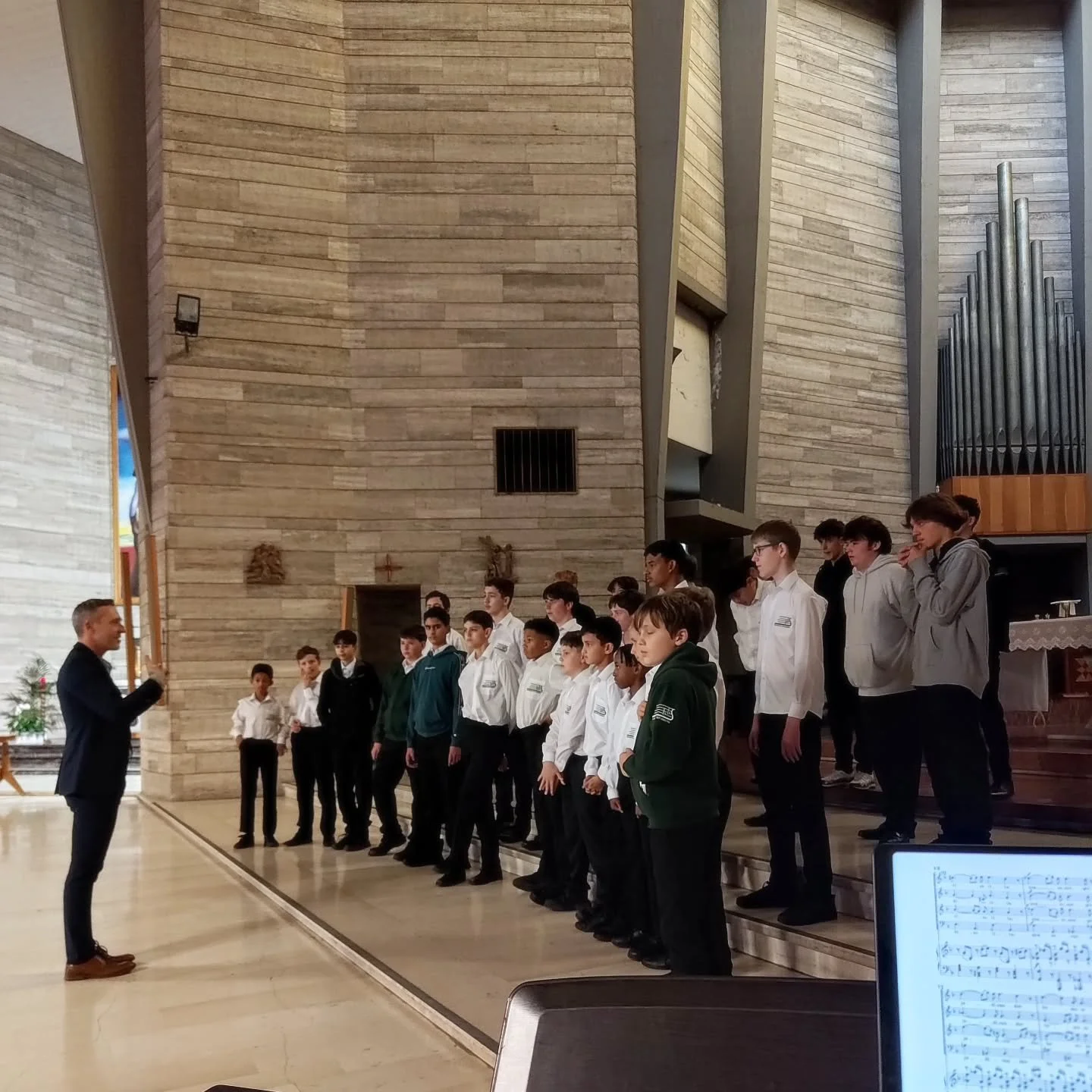 A gorgeous five days in Tuscany with @bbs_vistra, @travis_musician &amp; @carter_alexandra, with concerts in Pisa, Arezzo, Montecatini Terme, and San Miniato! 🇮🇹