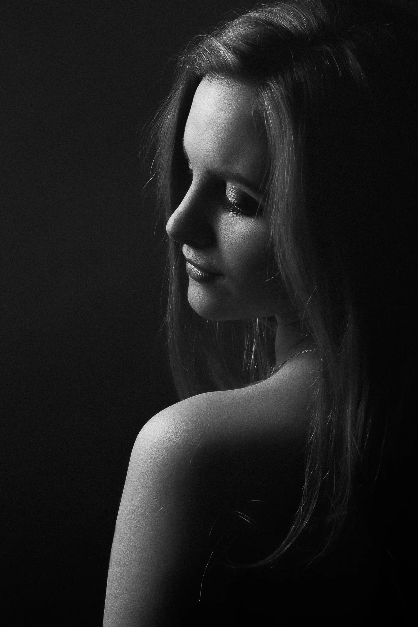low-key-light-portrait.jpg