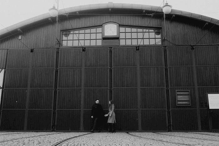 Destination-wedding-photographer-michal-brzegowy-winter.gif