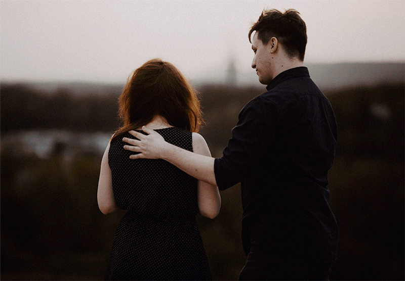 Engagement-photoshoot-in-forest-5.gif