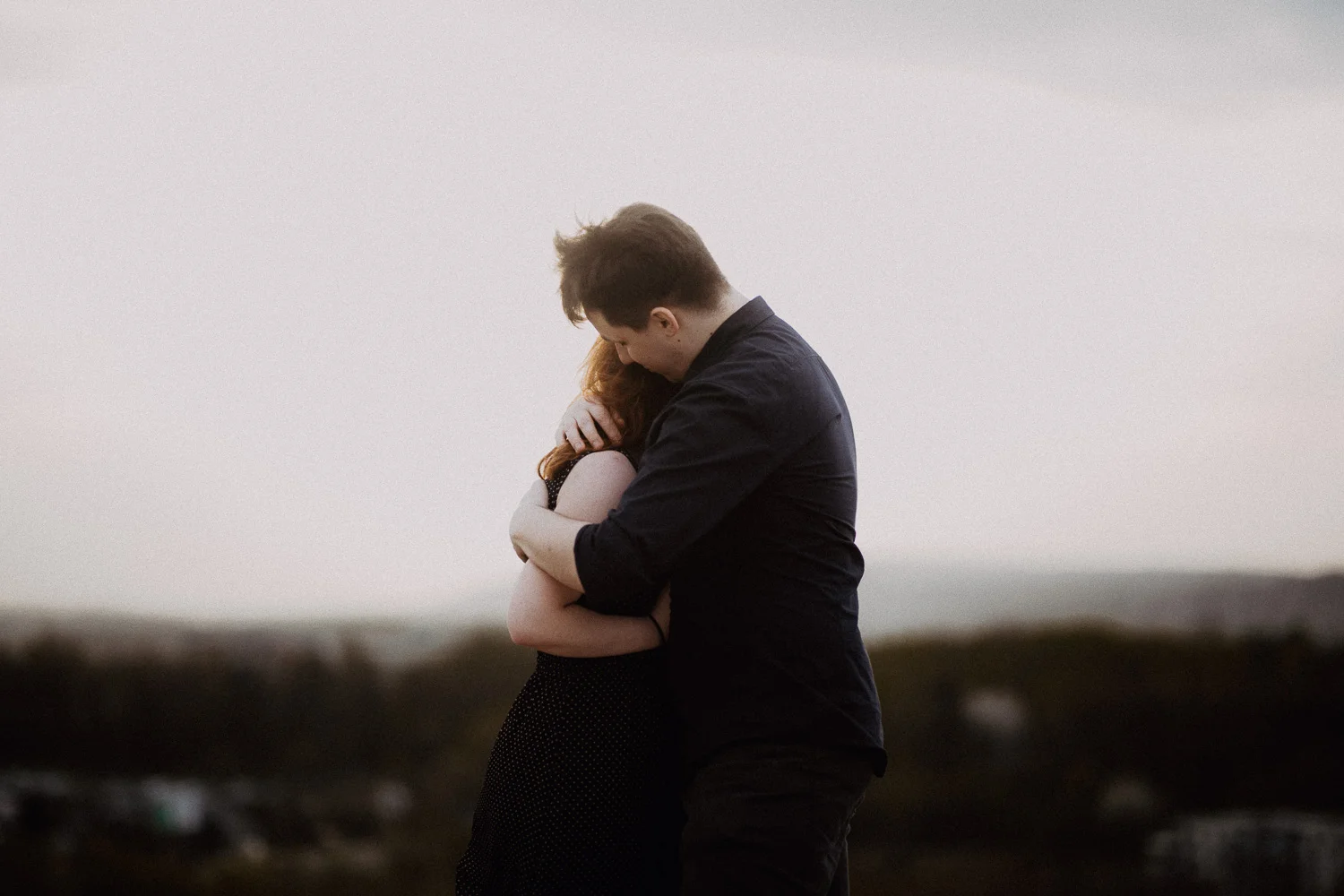 Engagement-photoshoot-in-forest-on-mound-28.jpg