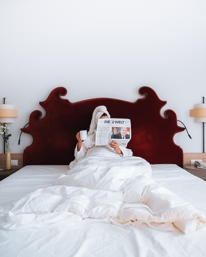 What To Eat To Lose Weight While Traveling | Hotel Breakfast Tips from a Dietitian