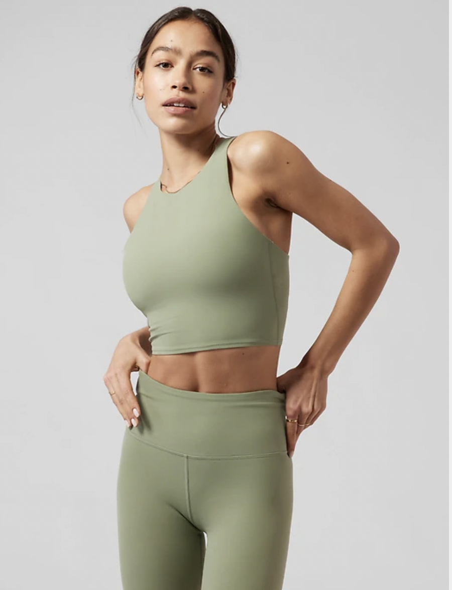 A Dietitian's Favorite Walking Gear for Beginners for Spring 2023