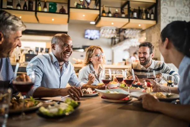 Food Court Frenzy: How to Navigate Corporate Dining for Weight Loss 