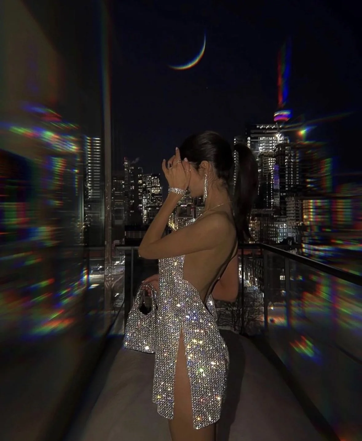 A Realistic Nightlife Guide: Ordering Drinks and Navigating Late-Night Munchies Without Sacrificing Your Weight Loss Goals