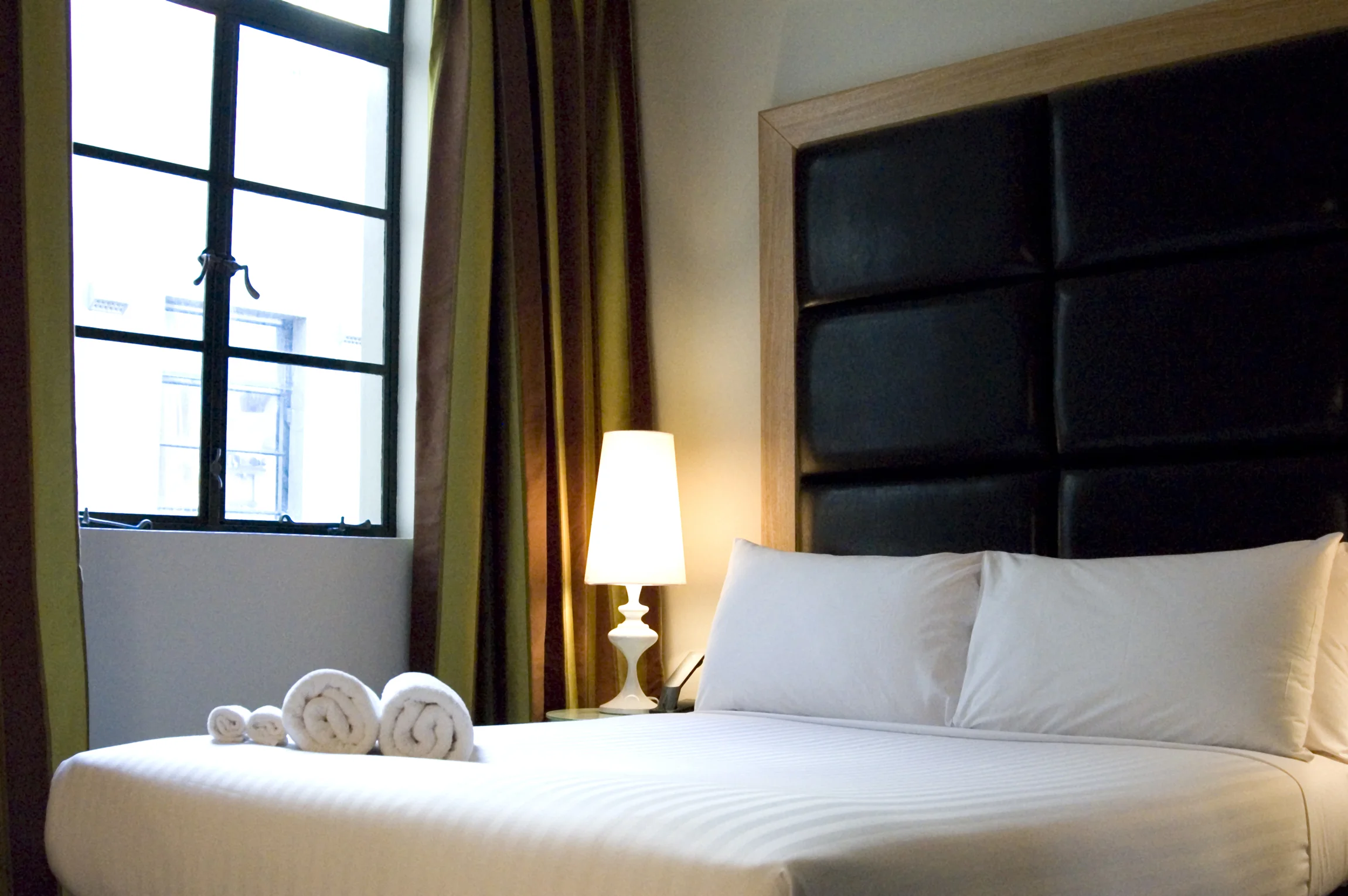 Deluxe-Room.jpg