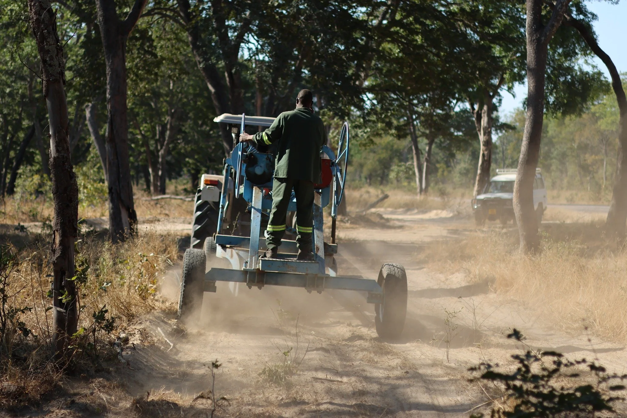 As we approach the fire season, our Maintenance team led by Doubt Nkomo is establishing fireguards to help reduce the risk and impact of uncontrolled wildfires.

Often overlooked, fireguards are among the most important tools for keeping ecosystems s