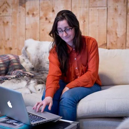 aoife on mac.jpg