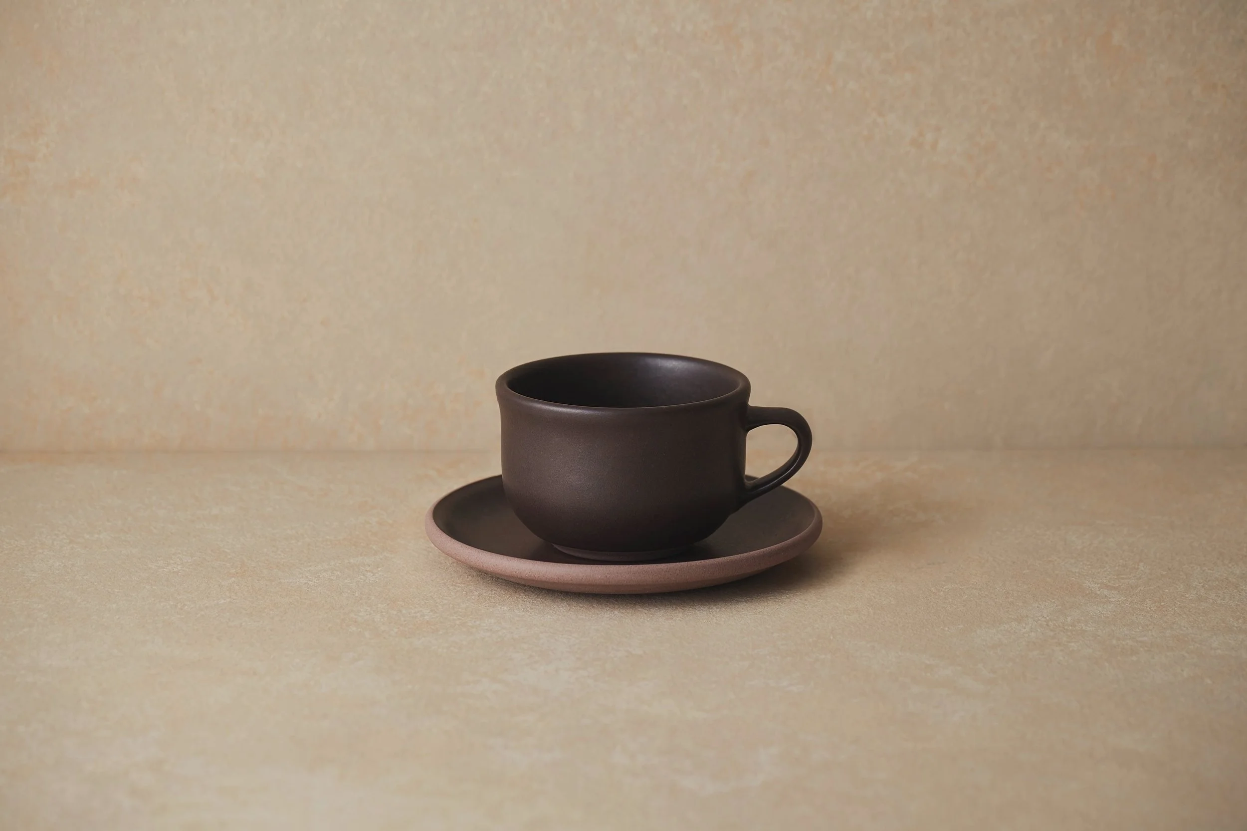 Mui
KINTO, 2025

Client: KINTO 
Product Design: Keita Suzuki (Product Design Center), Emi Arai (Product Design Center), Ryuya Yamada (Product Design Center)
Photo: Teruaki Kawakami

ーーー

CONCEPT
Translating &ldquo;Mingei&rdquo; for Modern Life.
「Mui」