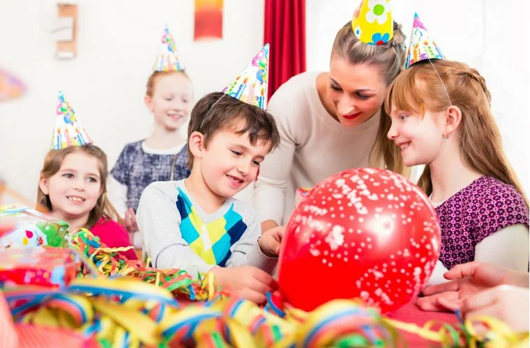 Liven Up a Kids Party with Fun Balloon Decorations