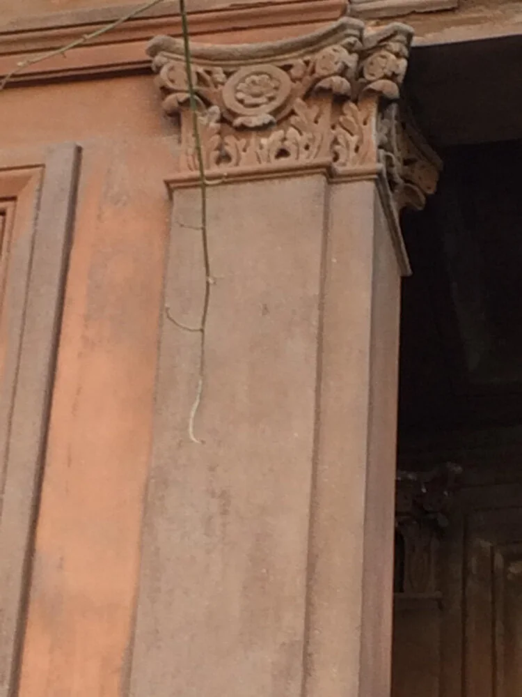 Decorative Capital