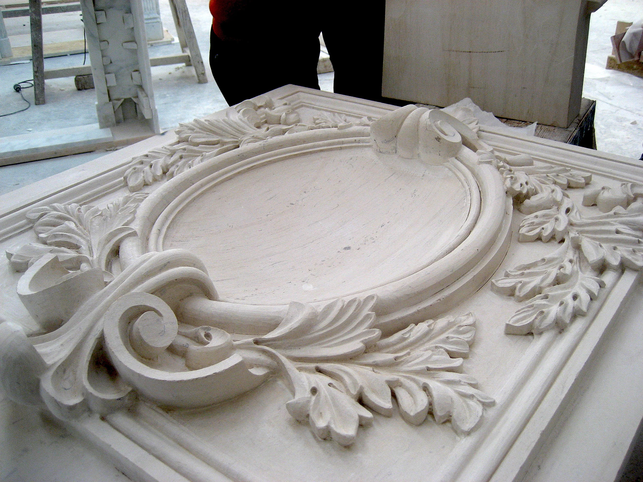 Nader-Damaghi-Carvings-010507-005.jpg
