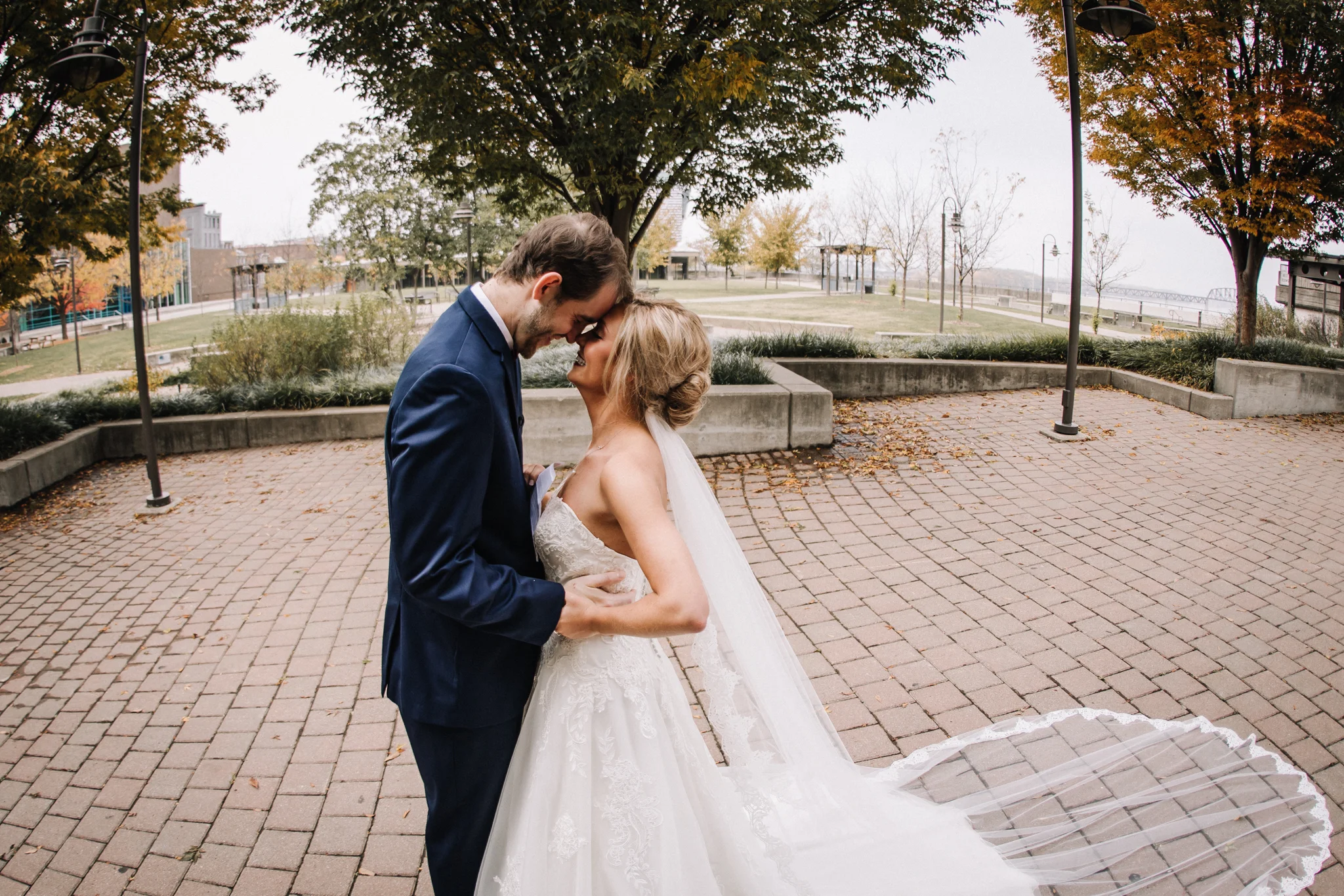 billie-shaye-style-photography-www.billieshayestyle.com-fall-city-wedding-louisville-kentucky-3865-1.jpg