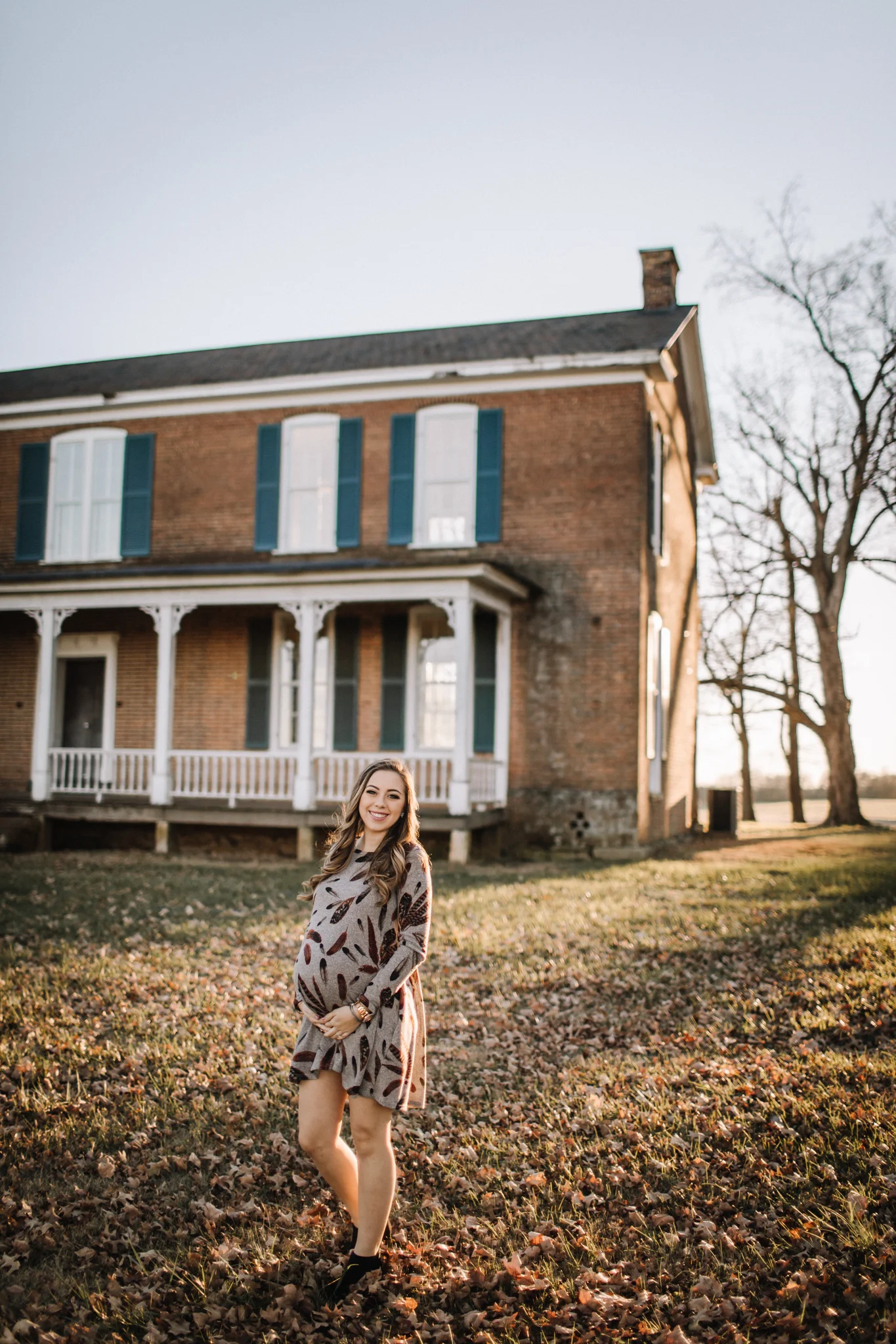 billie-shaye-style-photography-www.billieshayestyle.com-fall-farm-maternity-session-nashville-tennessee-9474.jpg