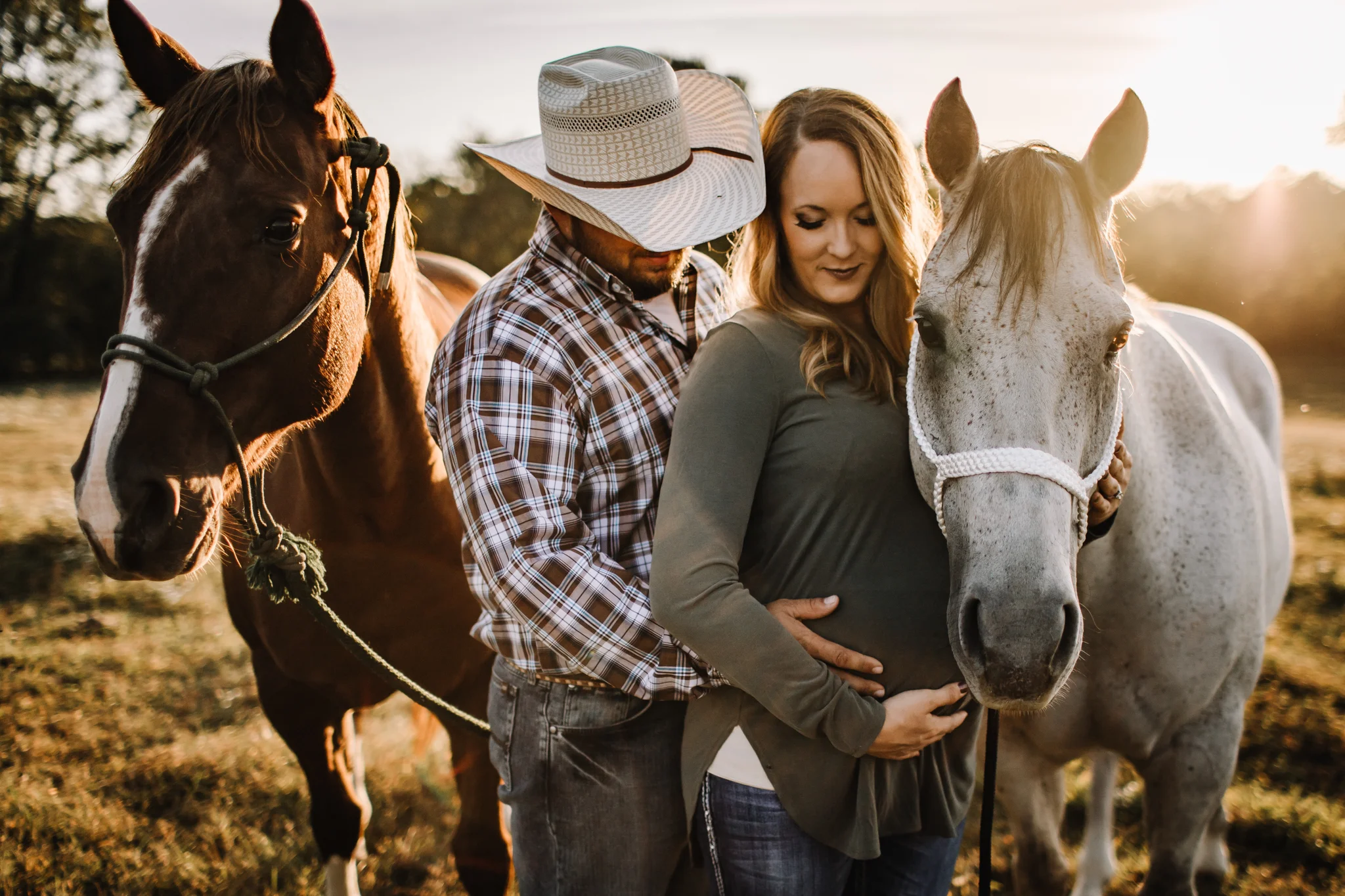 BILLIE-SHAYE STYLE PHOTOGRAPHY - WWW.BILLIESHAYESTYLE.COM - LATE SUMMER EARLY FALL CLASSY RUSTIC URBAN FARM MATERNITY SESSION - NASHVILLE TENNESSEE - 7057.jpg