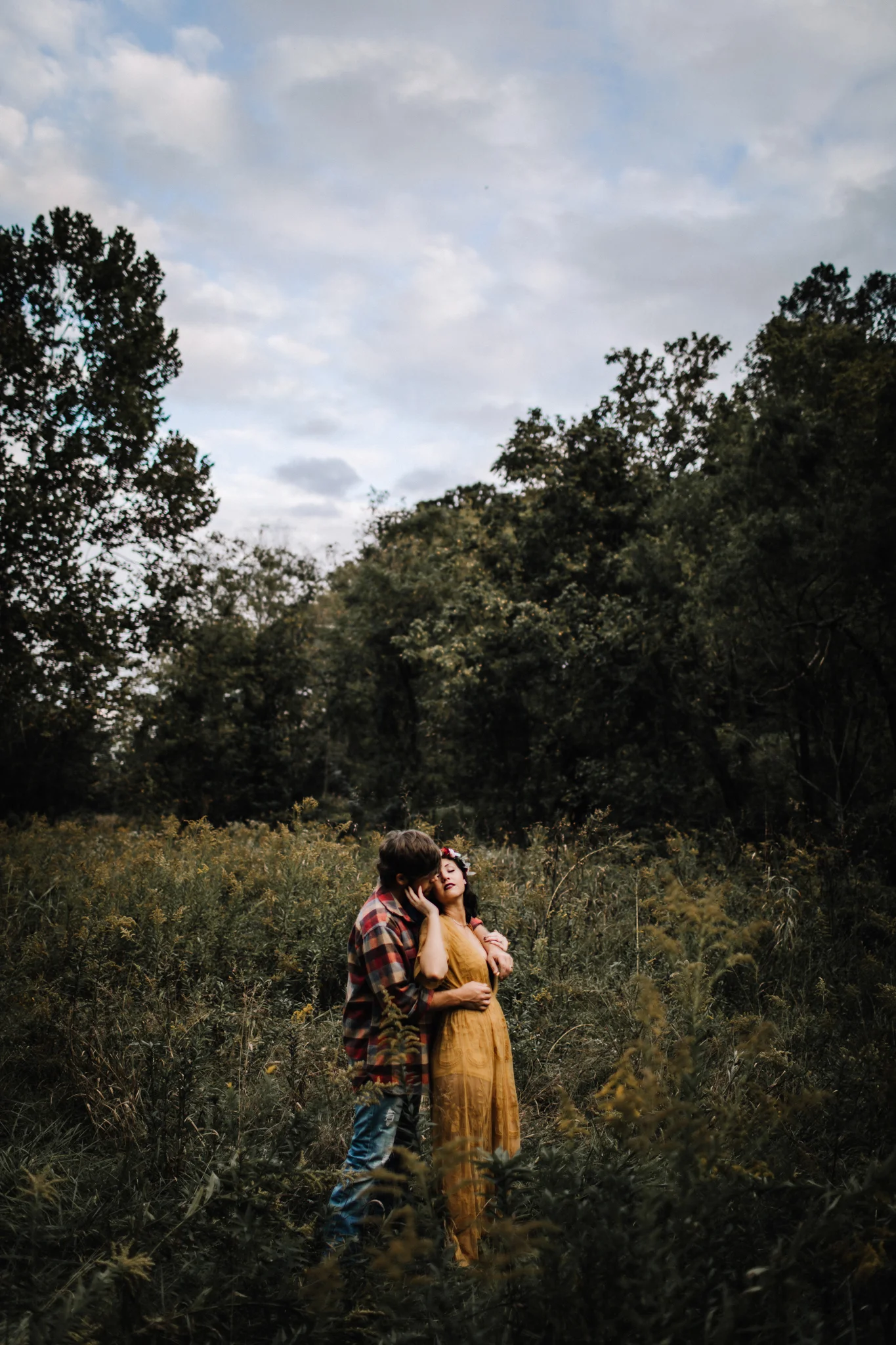 BILLIE-SHAYE STYLE PHOTOGRAPHY - WWW.BILLIESHAYESTYLE.COM - SUMMER RUSTIC SEXY COUPLES CUDDLE SESSION - NASHVILLE TENNESSEE - 5231.jpg