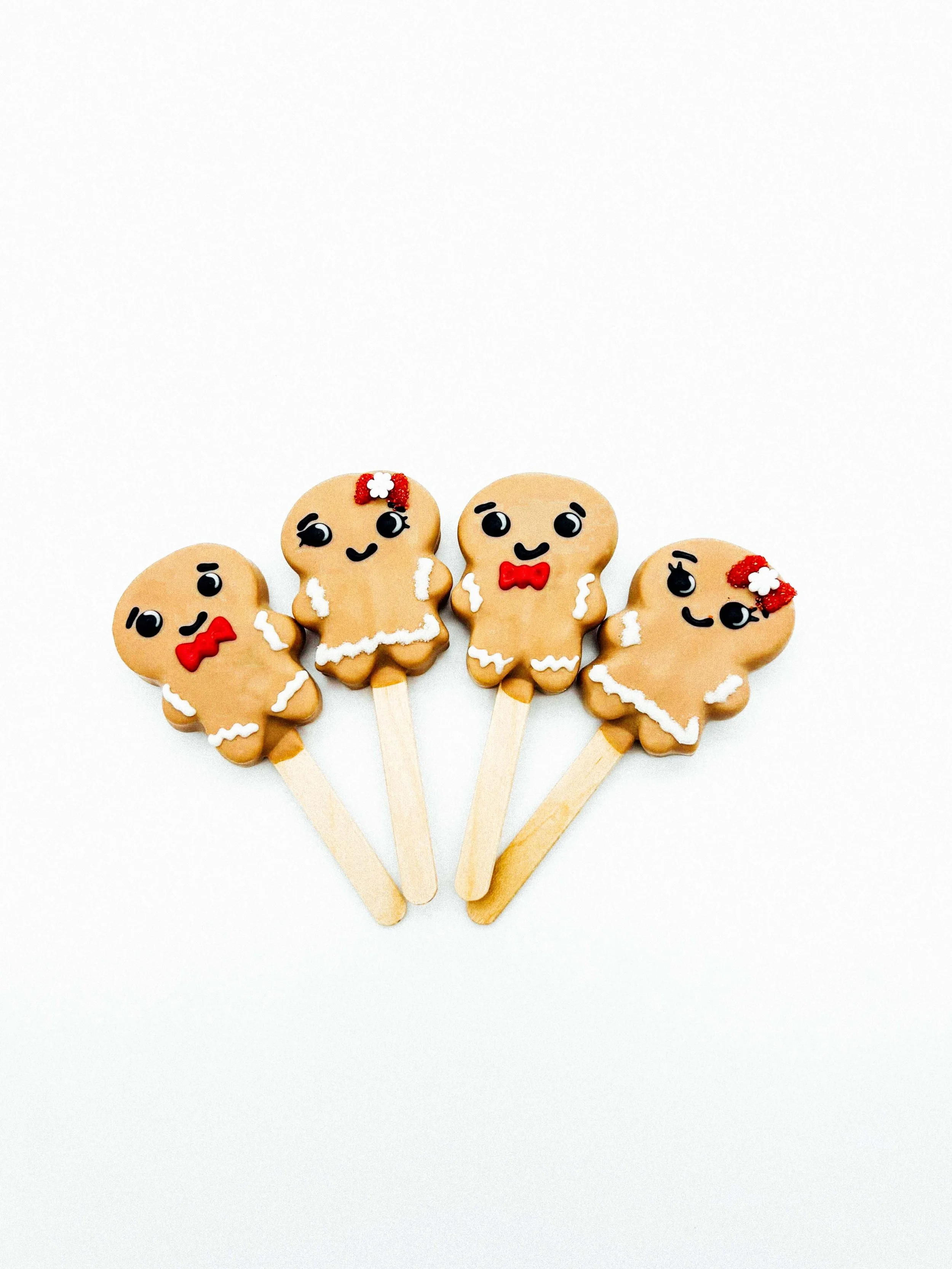 Gingerbread Family Cakesicles (Preorder Only)