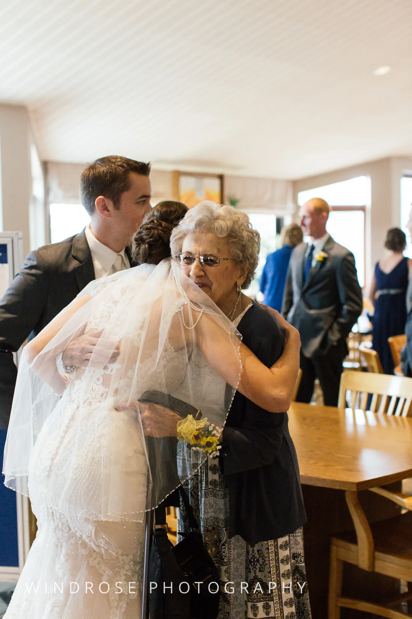 La-Crosse-Country-Club-Wedding-Minnesota-Wedding-Photographer-24.jpg