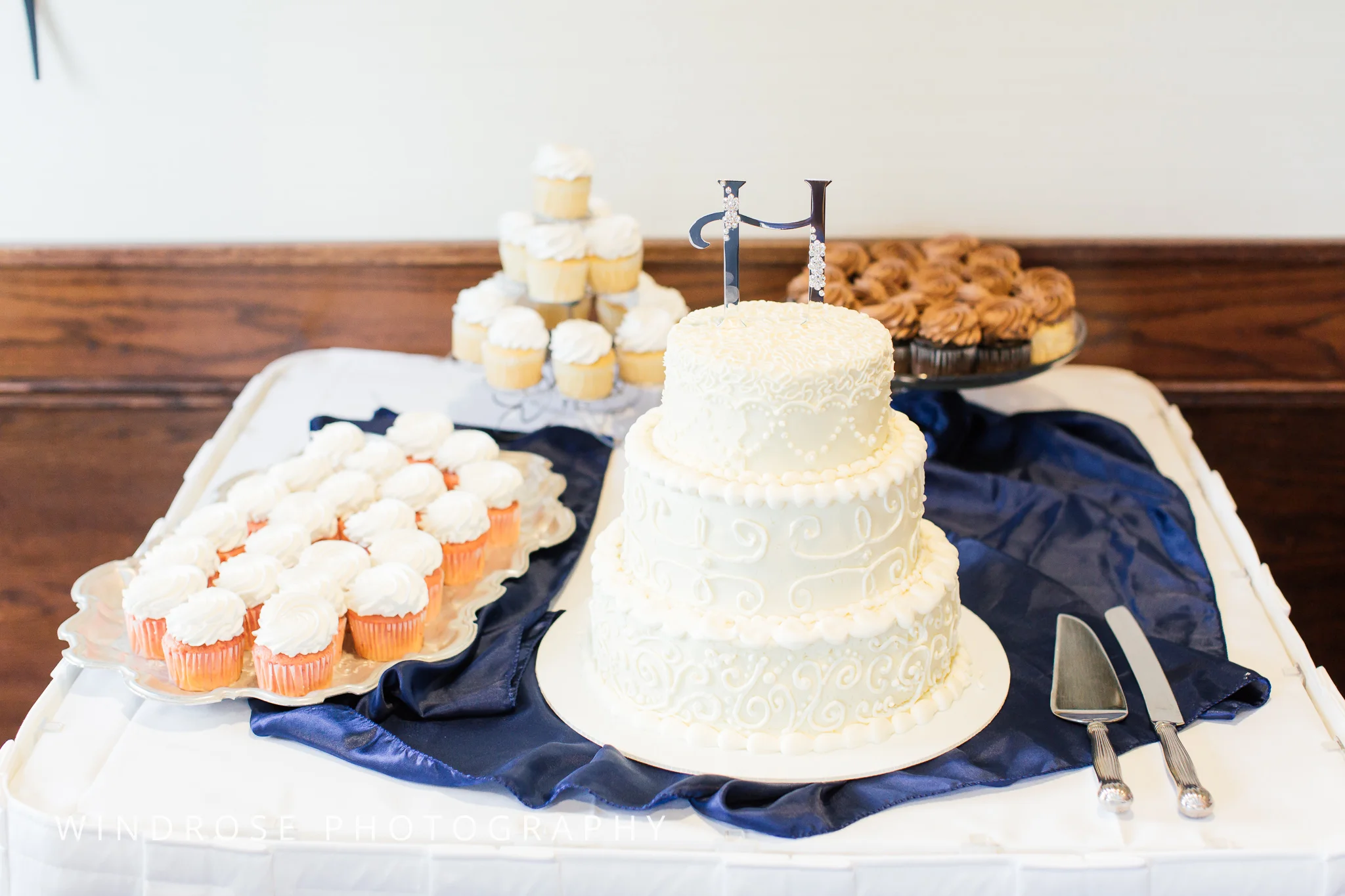 La-Crosse-Country-Club-Wedding-Minnesota-Wedding-Photographer-40.jpg