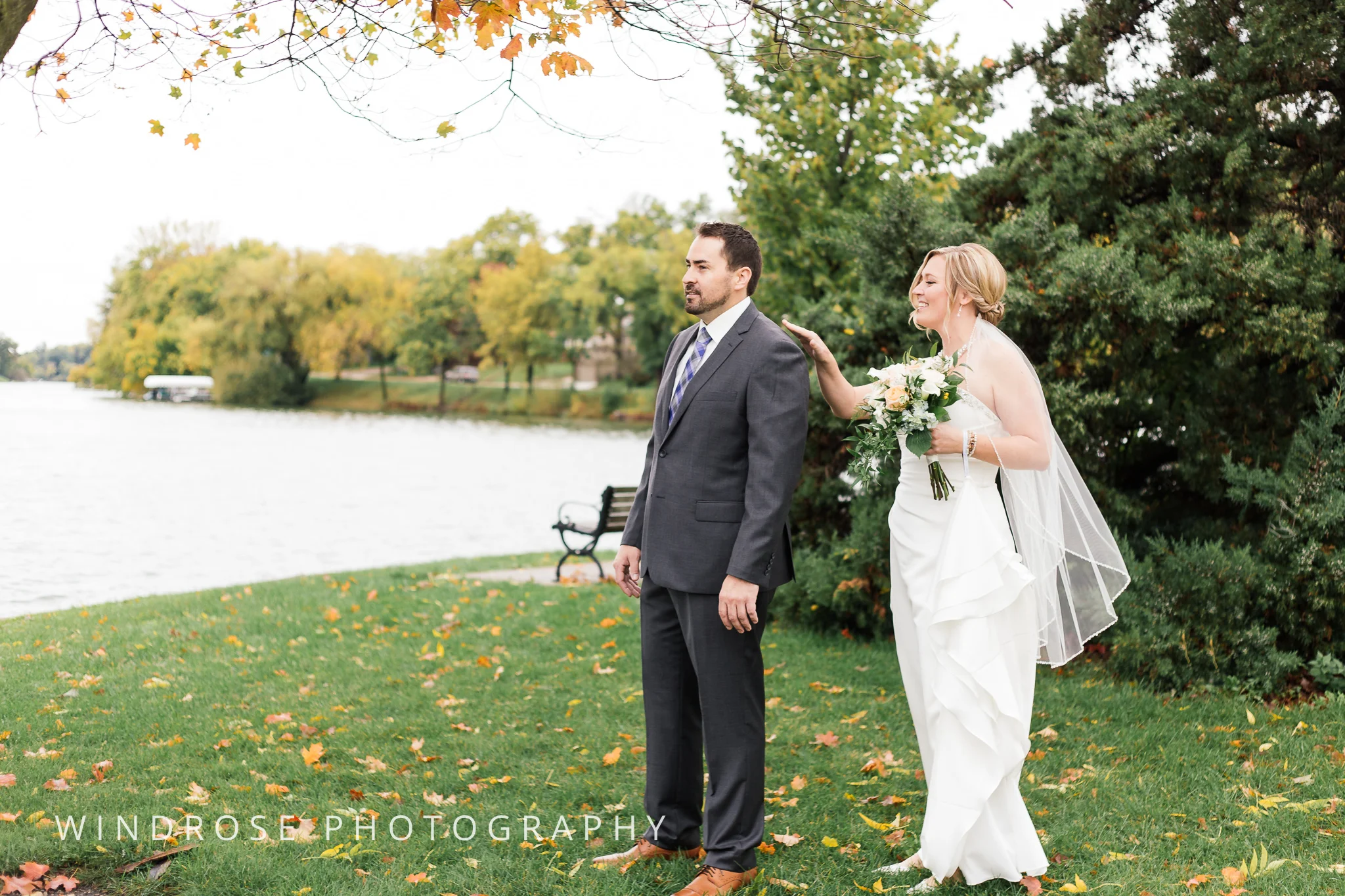 Albert-Lea-Edgewater-Bay-Pavilion-Minnesota-Wedding-Photographer-6.jpg