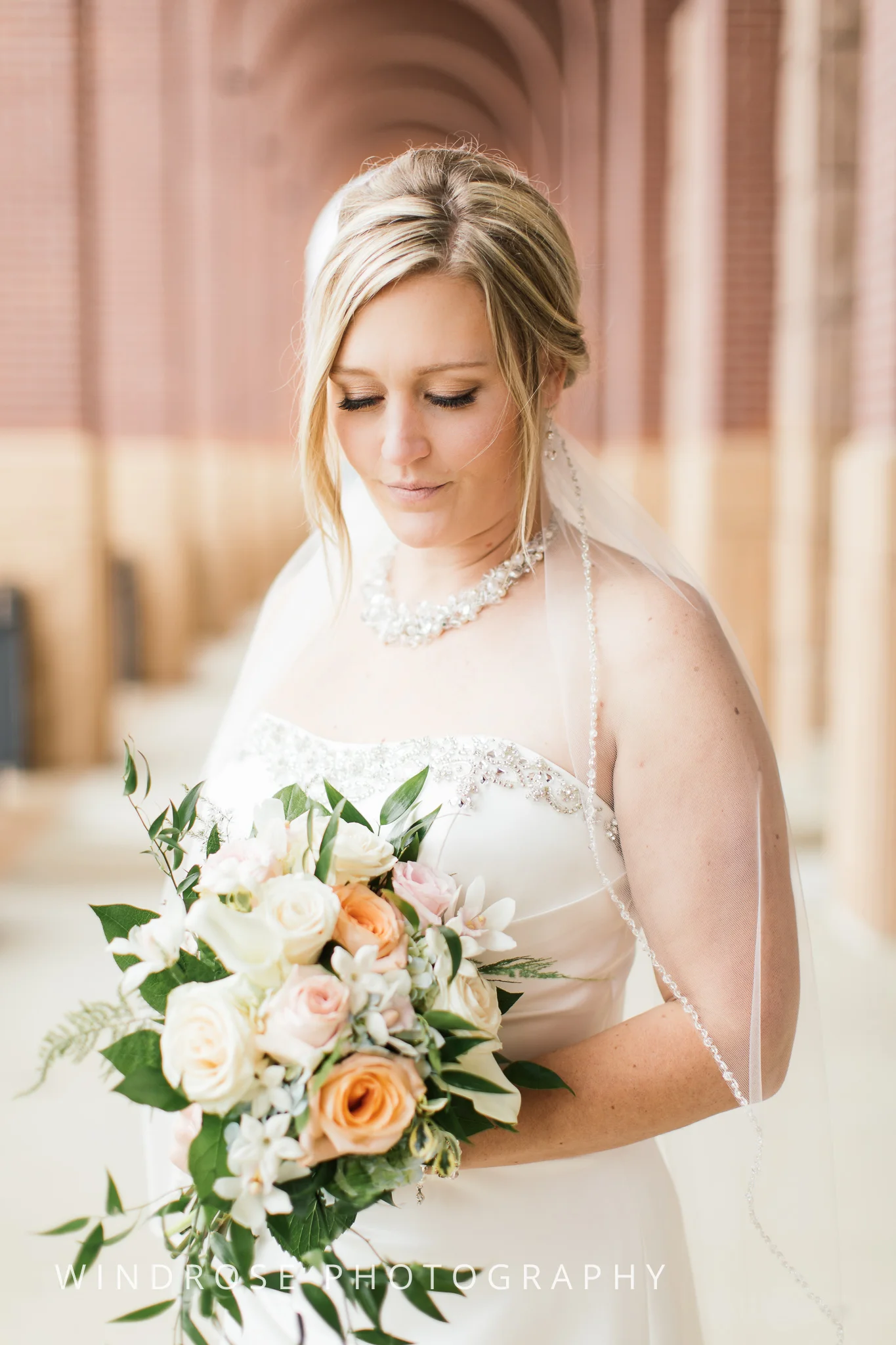 Albert-Lea-Edgewater-Bay-Pavilion-Minnesota-Wedding-Photographer-22.jpg
