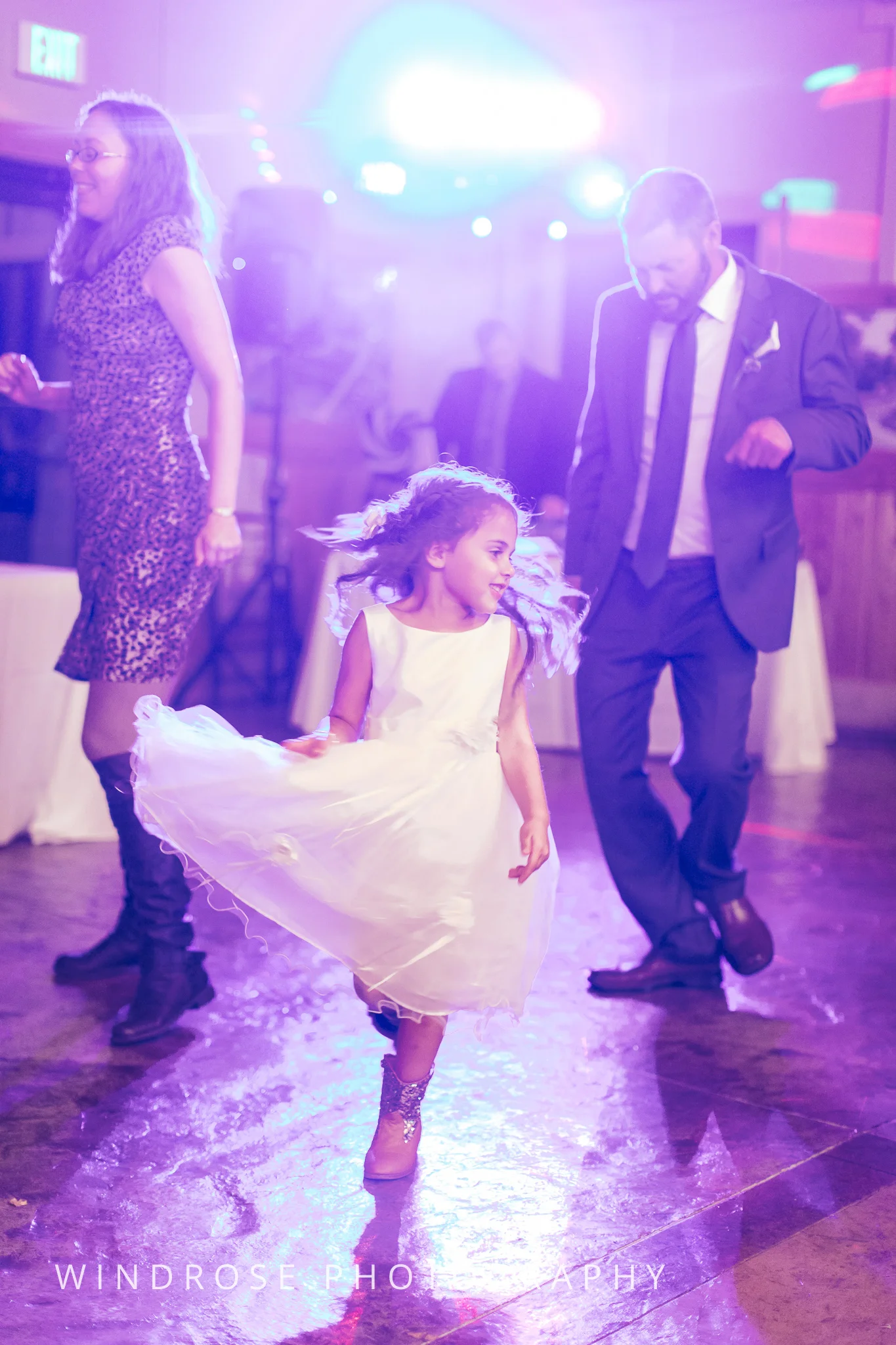 Albert-Lea-Edgewater-Bay-Pavilion-Minnesota-Wedding-Photographer-38.jpg