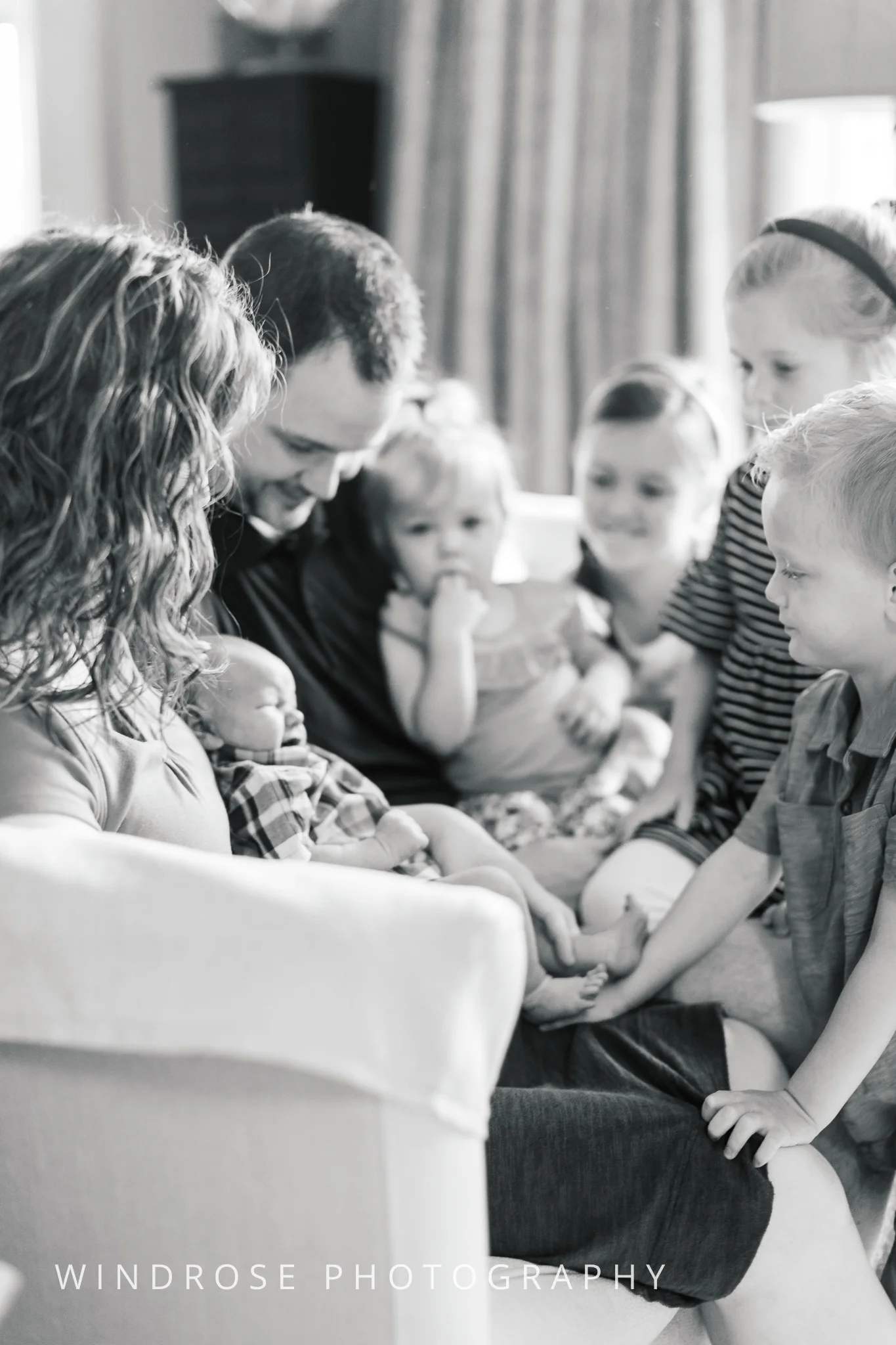 Newborn-Portraits-Rochester-MN-B&W-3.jpg