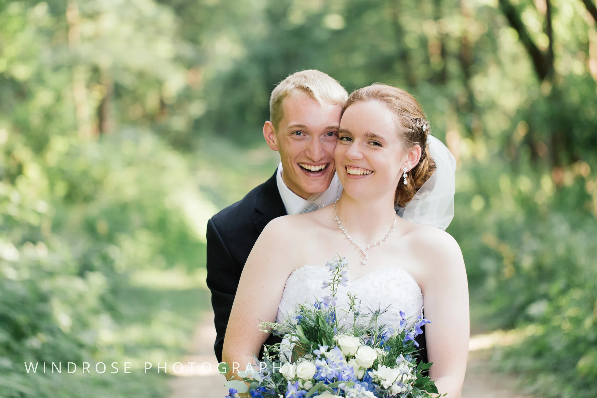 Wedding-Dakota-Lodge-St-Paul-MN-22.jpg