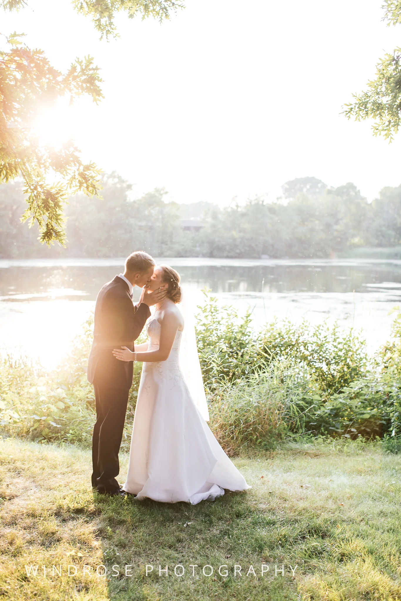 Wedding-Dakota-Lodge-St-Paul-MN-31.jpg