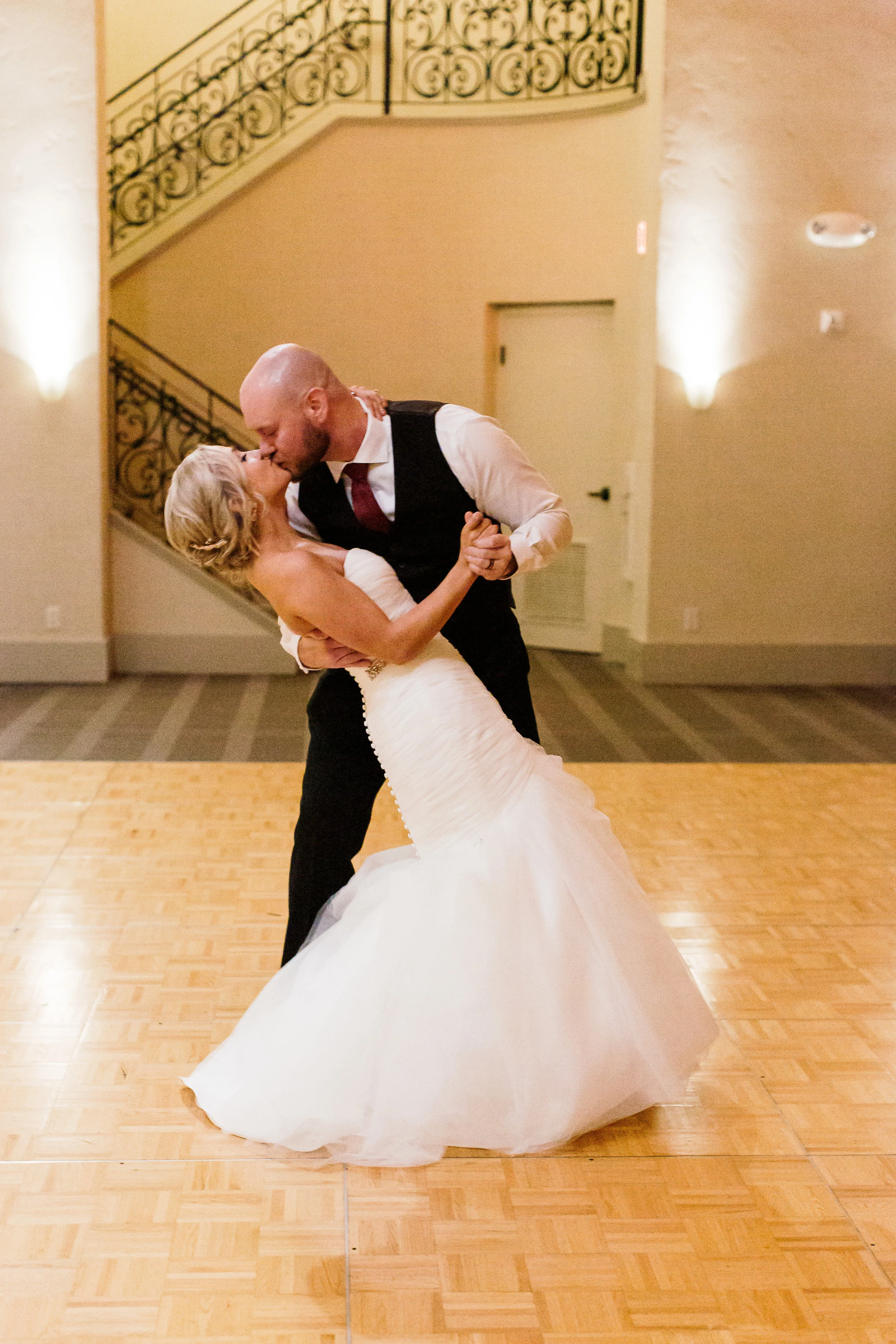 Villa-Bellezza-Winery-Wedding-Pepin-WI-077-5DM33005.jpg