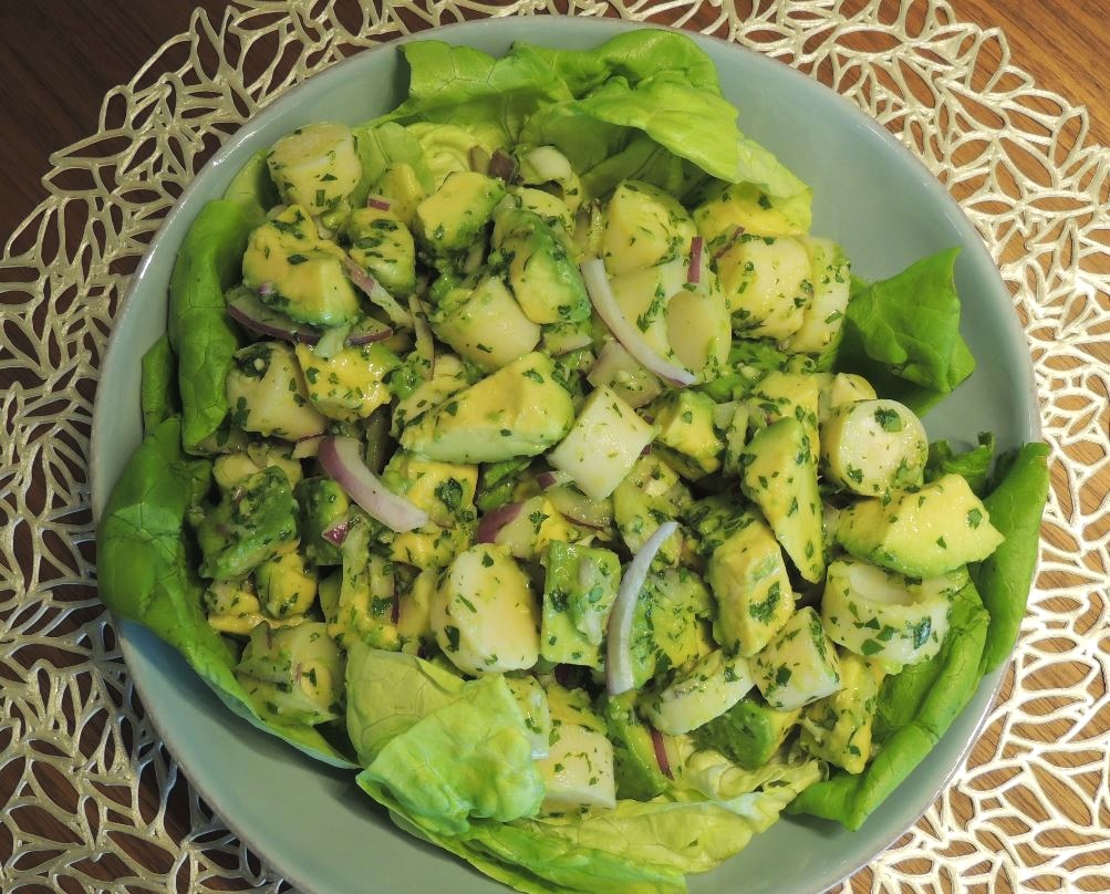 Avocado, Hearts of Palm and Red Onion Salad with Cilantro Vinaigrette