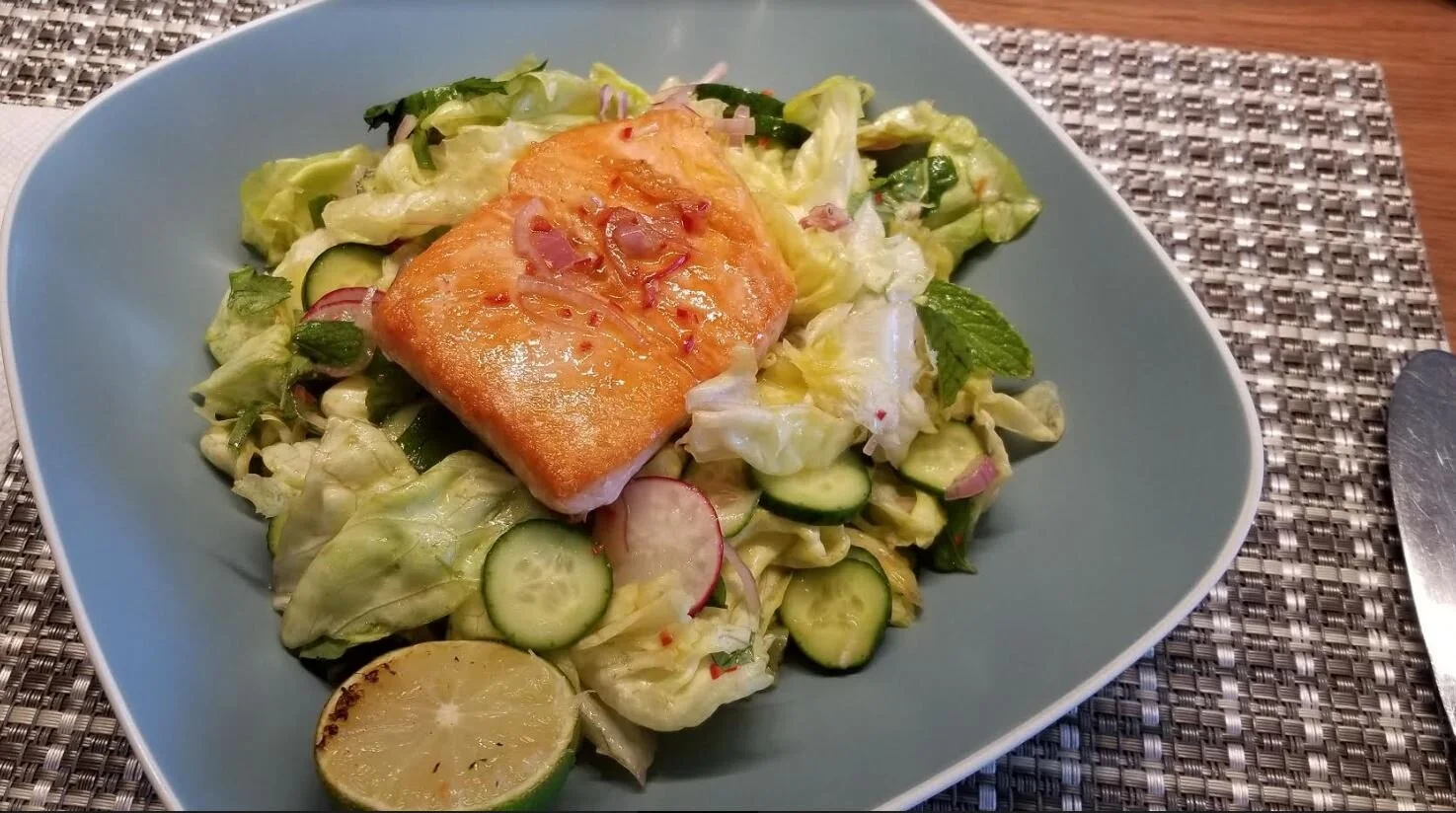 Grilled Salmon Salad With Lime, Chiles and Herbs