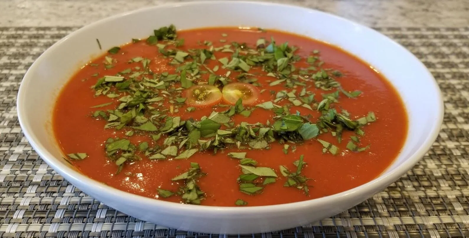 Puréed Tomato and Red Pepper Soup