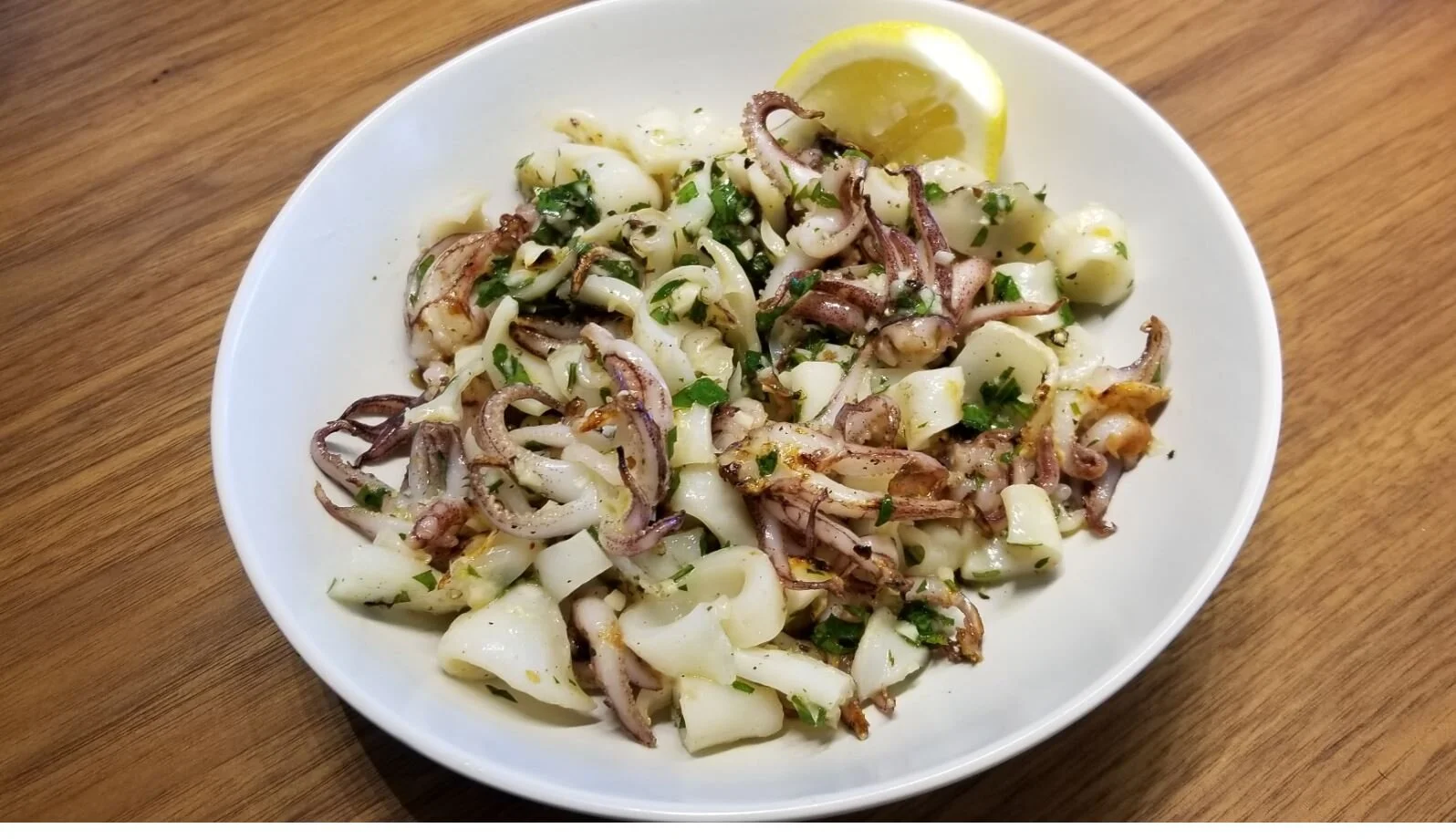Grilled Squid with Garlic and Lemon