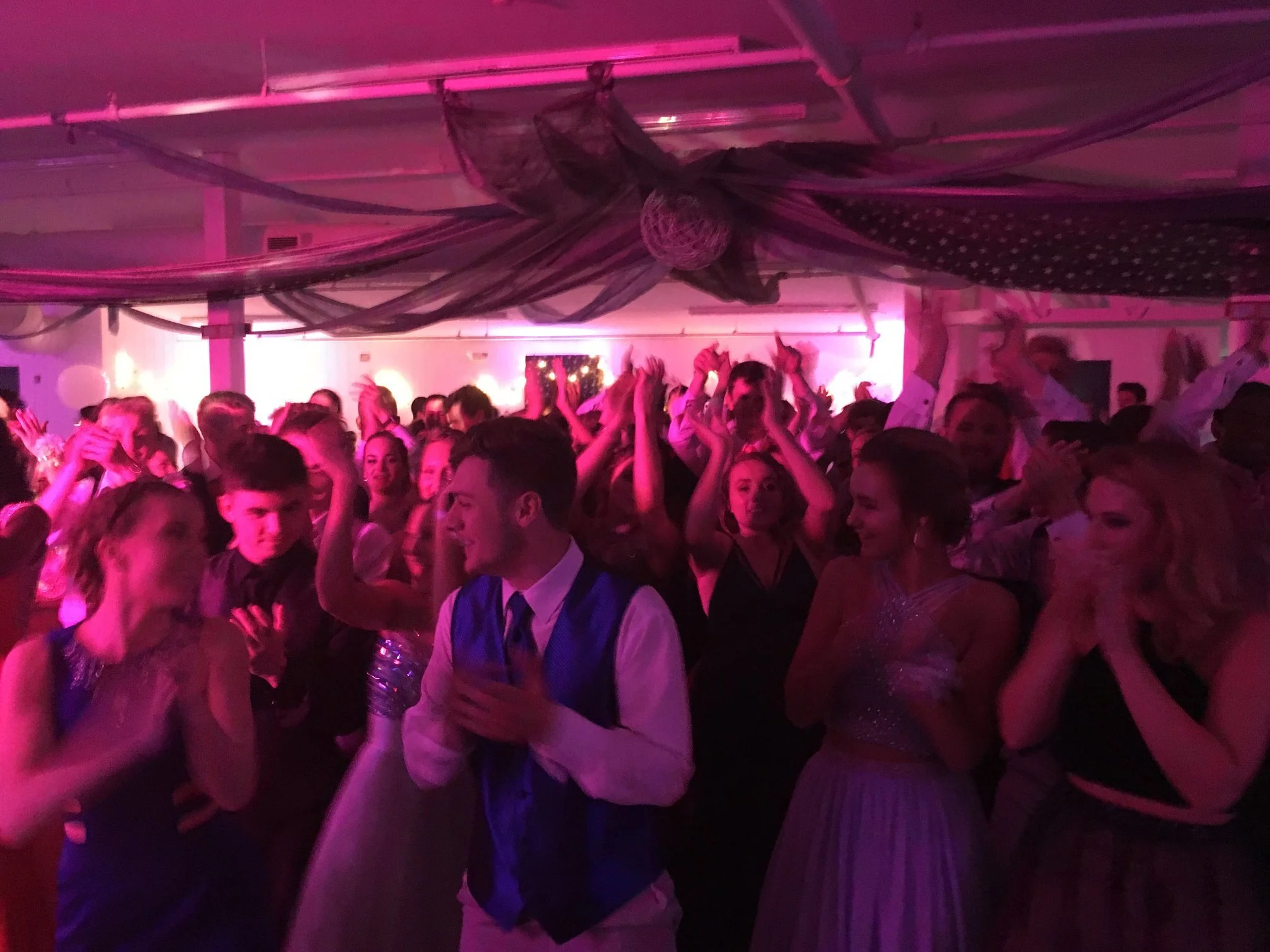 LAGRANGE COUNTY PROM DJ AT THE FARMSTEAD EXPO BARN | DJ, UPLIGHTING