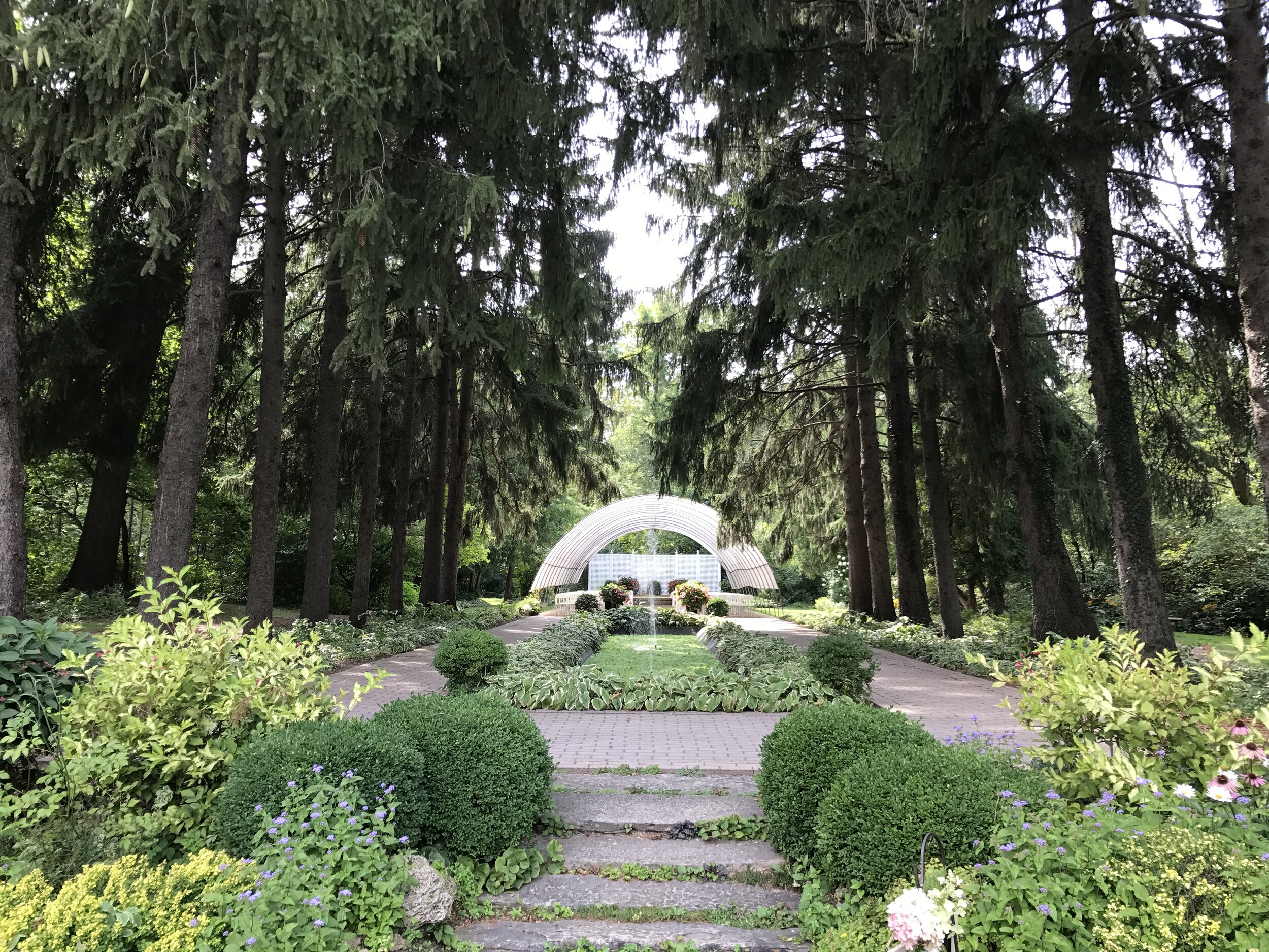 ELISSE &amp; JOSH’S GARDEN WEDDING AT FRIENDSHIP GARDENS IN MICHIGAN CITY | DJ, CEREMONY